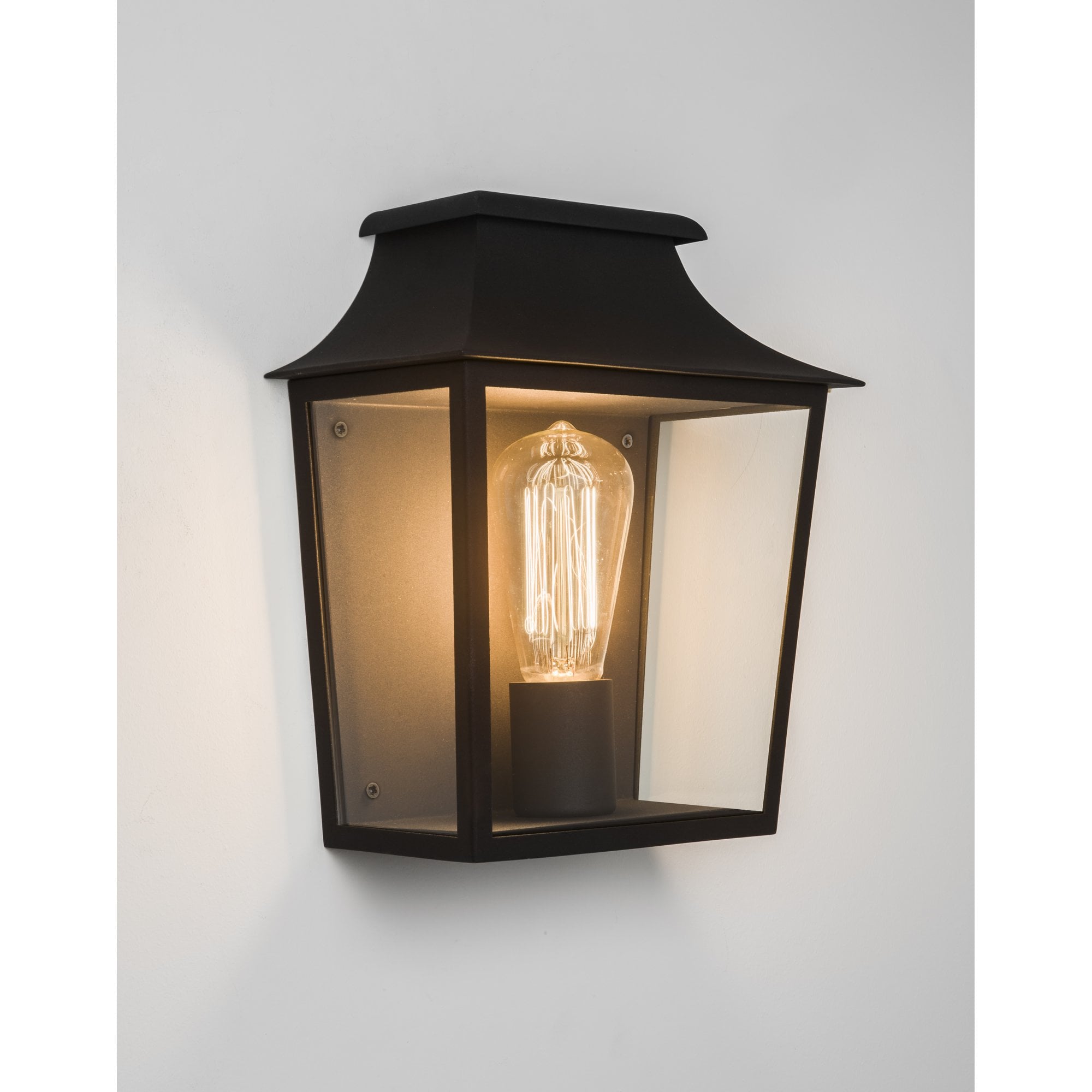 1340013 Richmond 235 Outdoor Wall Light Textured Black