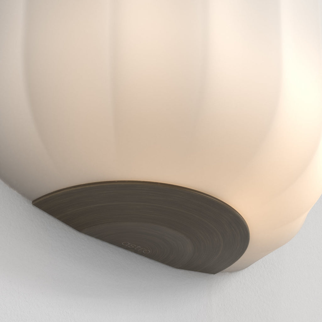 1455002 Veo Wall Light Matt Bronze