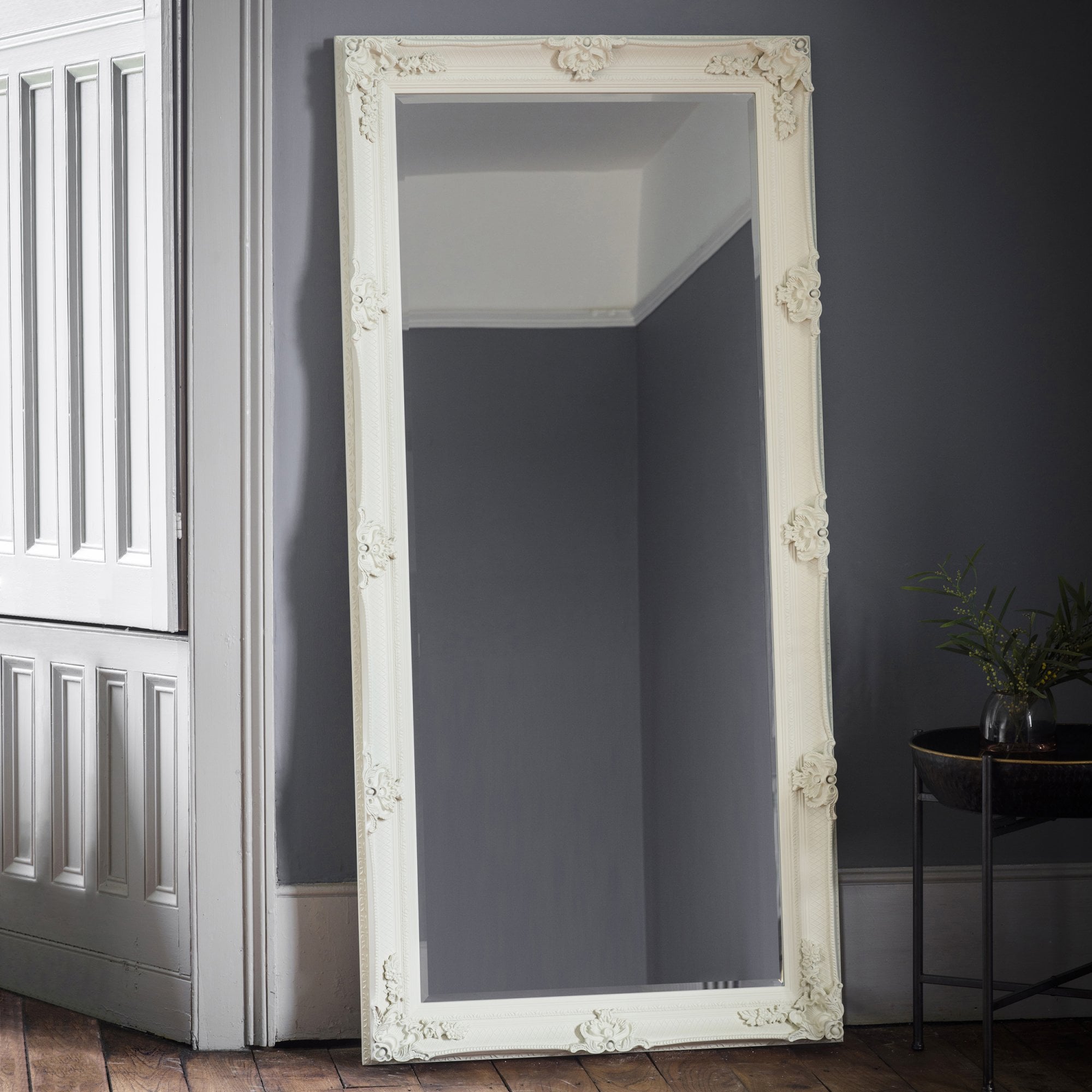 109494 Cream Wood Rectangle Leaner Mirror