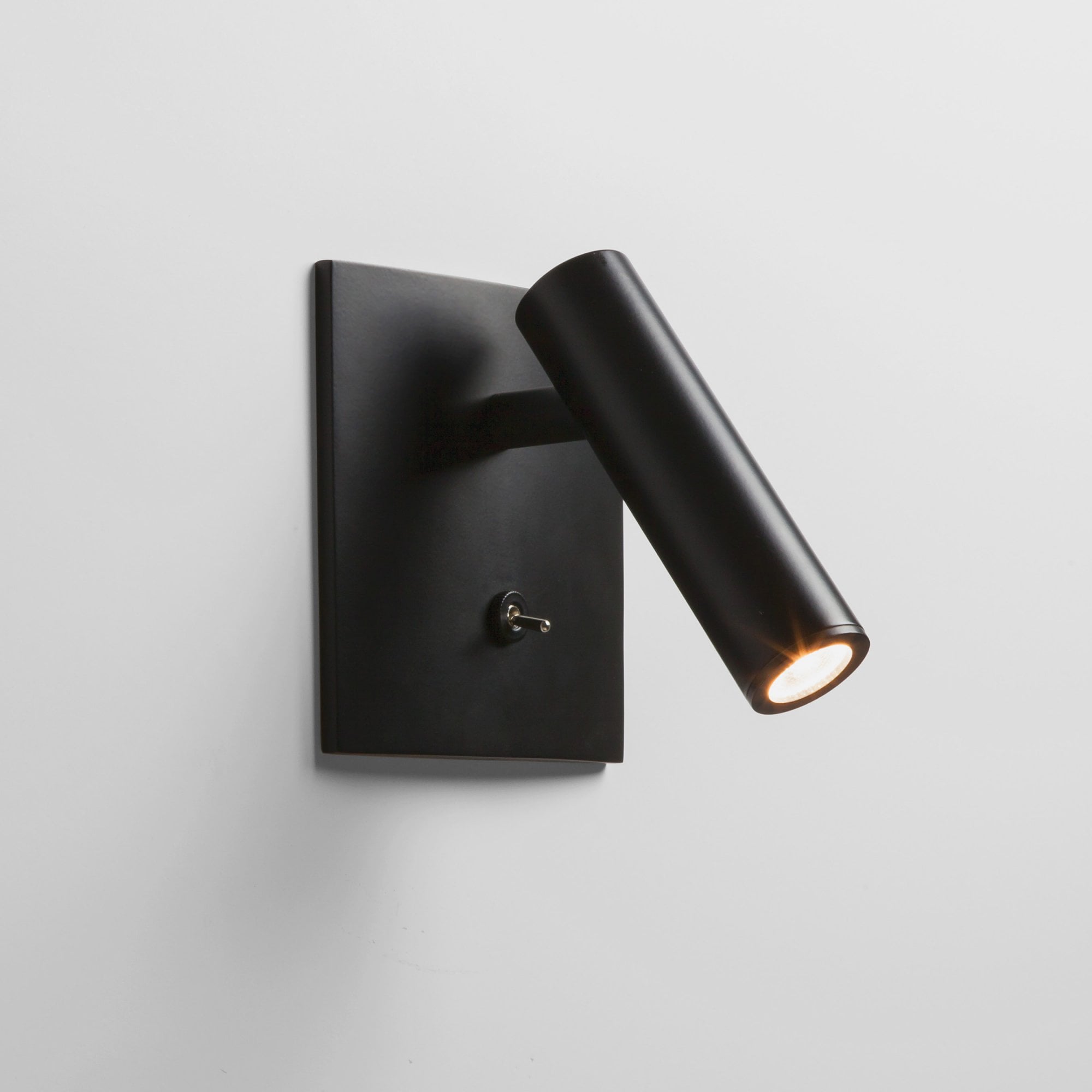 1058024 Enna Square Switched LED Reading Light Matt Black