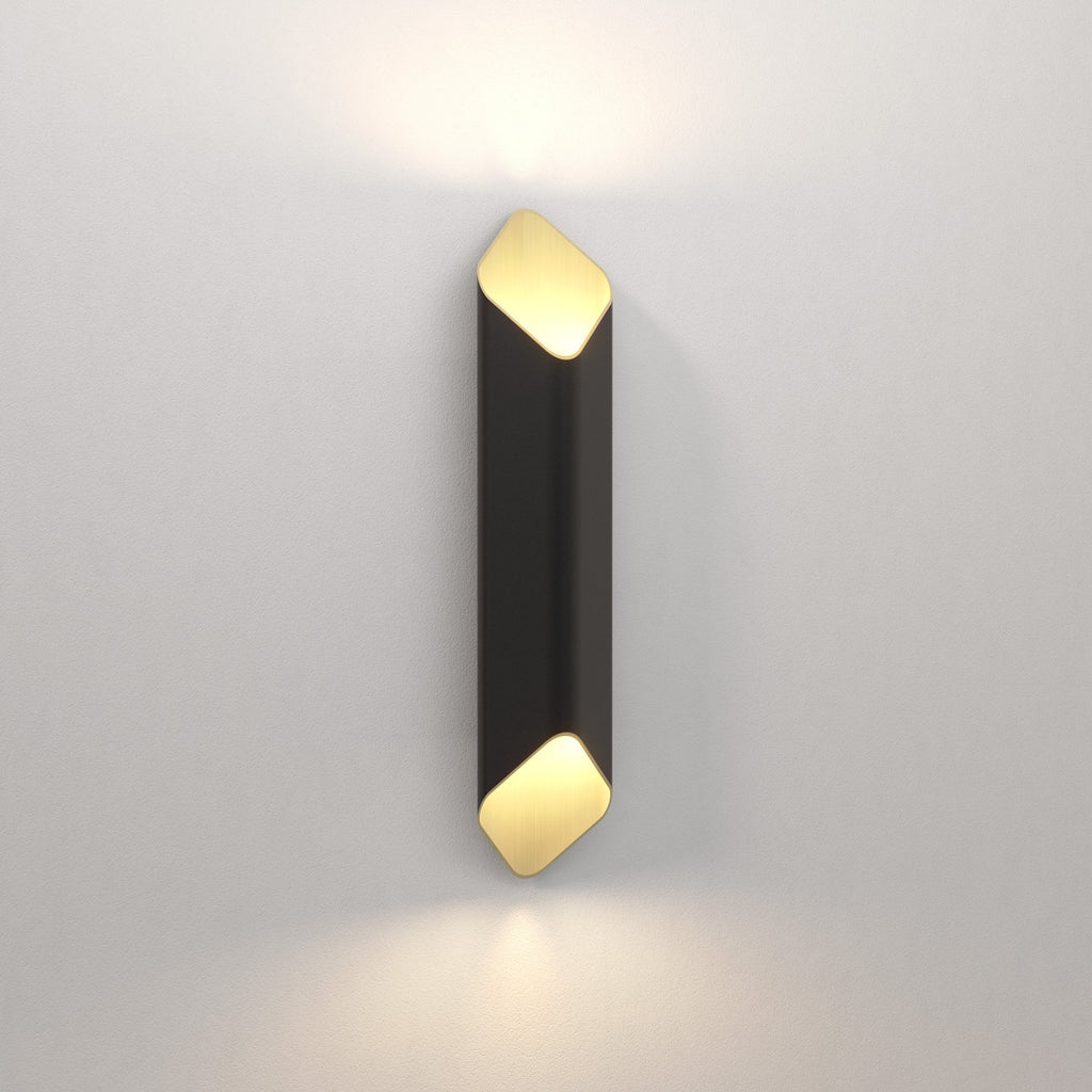 1481017 Ako 600 Phase LED Wall Light Matt Black