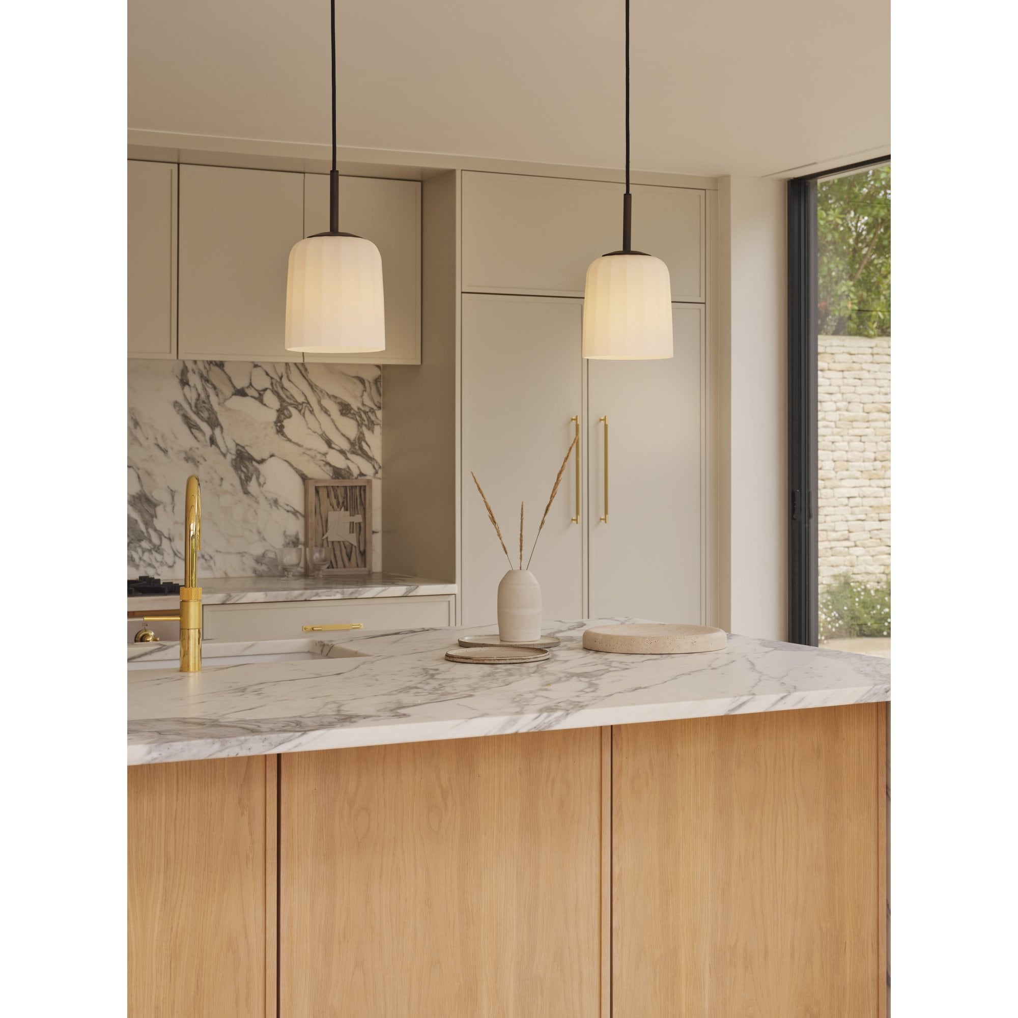 Veo 1 Light Pendant  Light Bronze