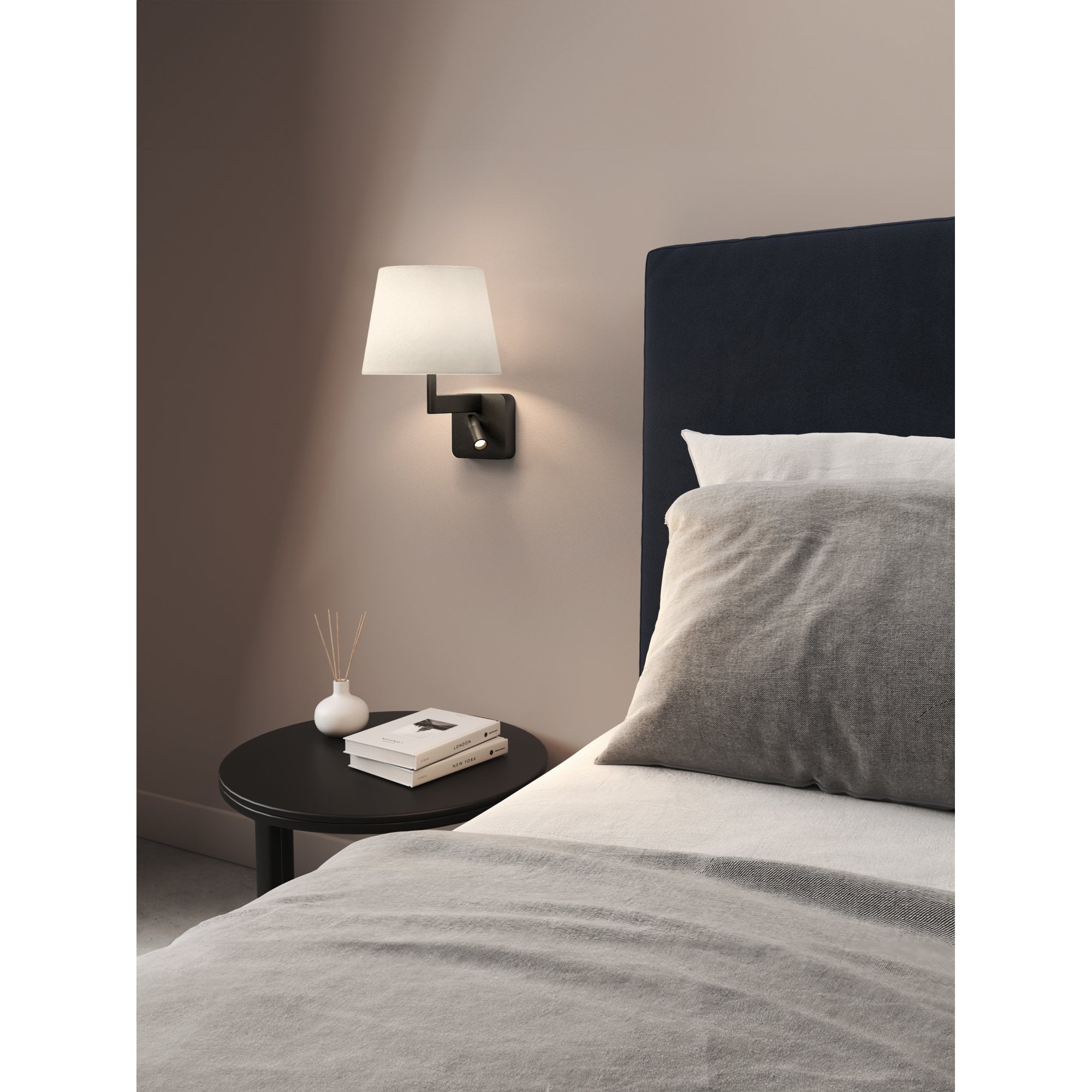1480018 Beaumont 1 Light Combination Reader Matt Black Fitting Only (P)