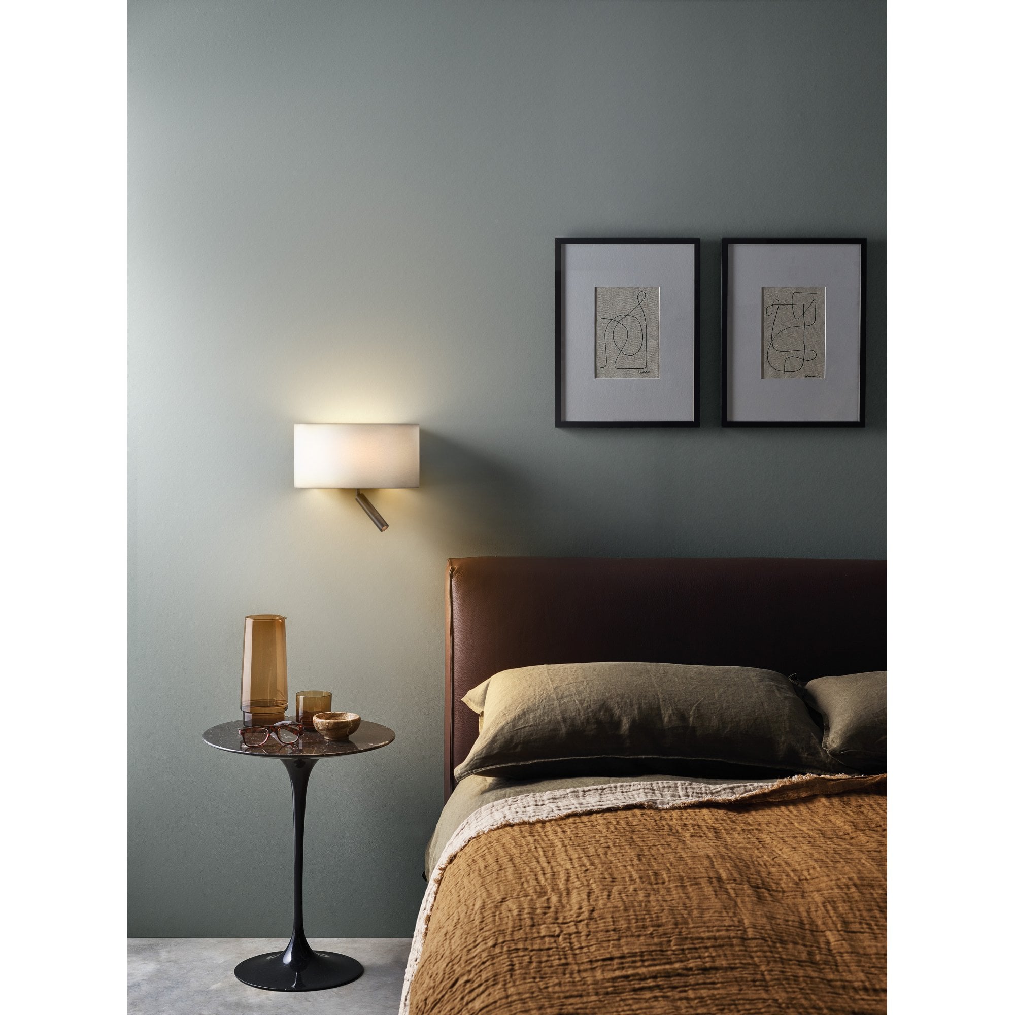 1433005 Venn Reader Bronze