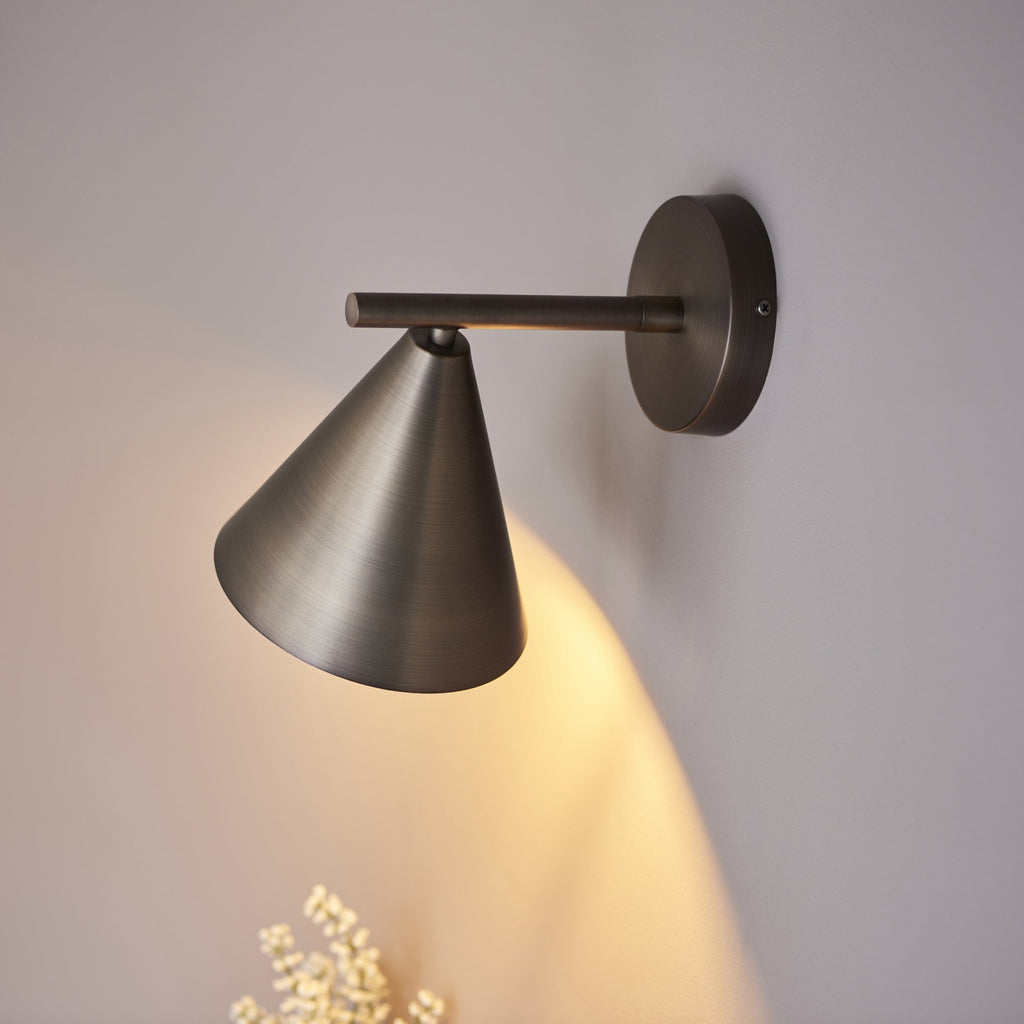 102894 Cape Wall Light Antique Bronze