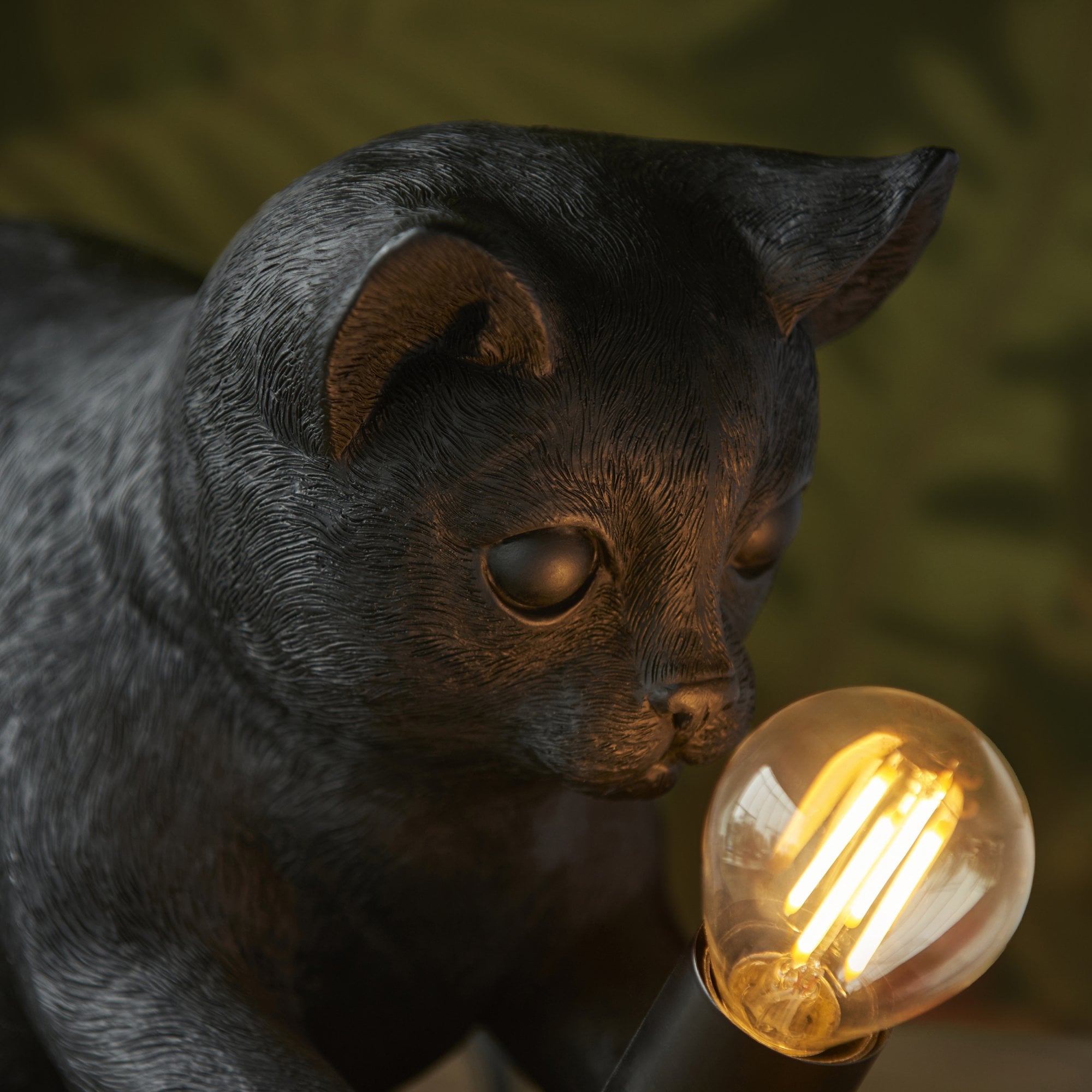 107390 Kitten Table Lamp Black