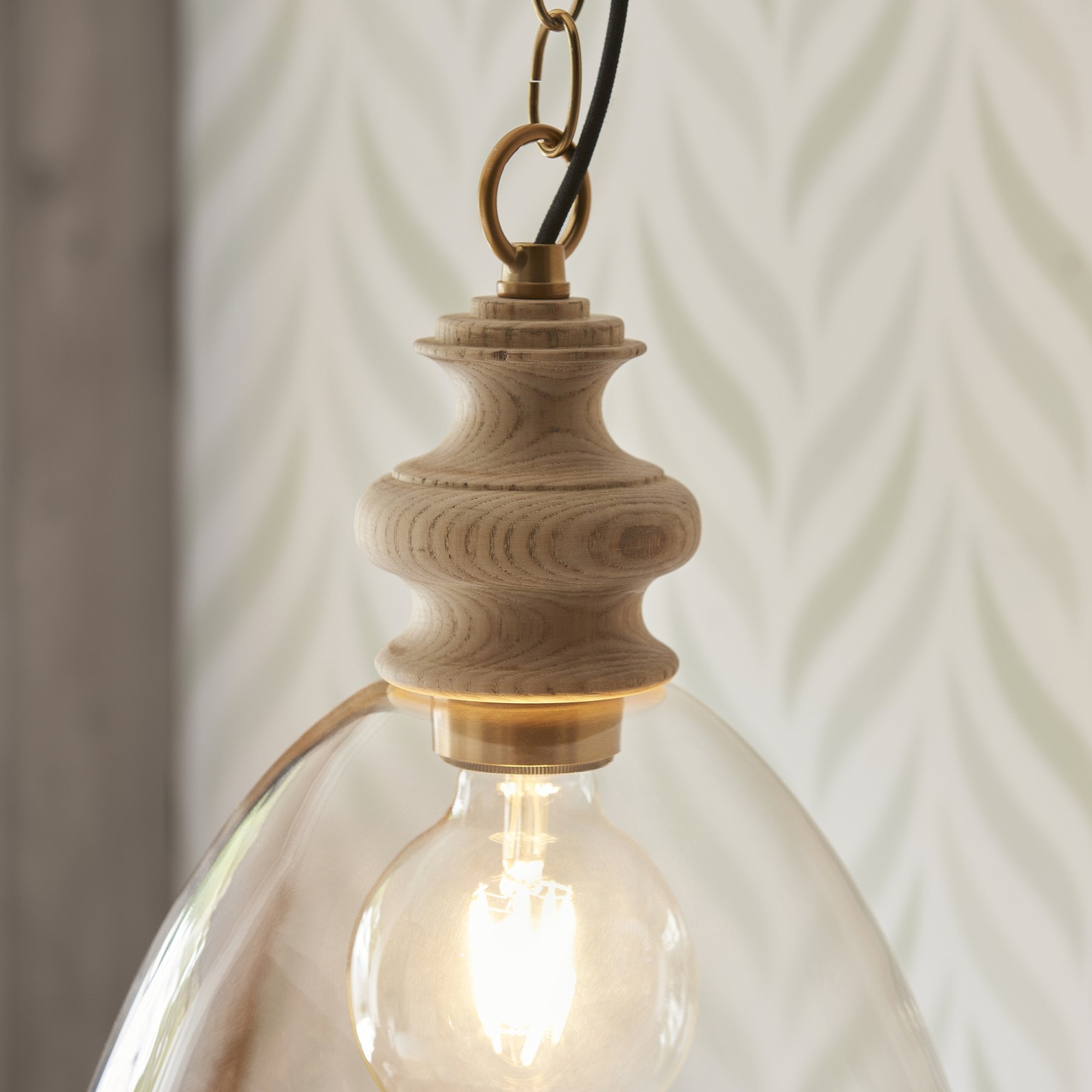 110825 Cotswold Pendant Ash, Aged Brass & Clear Glass