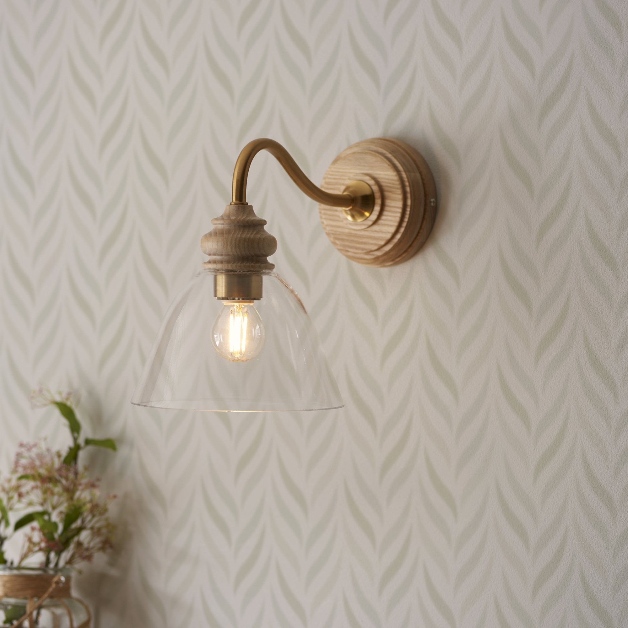 113371 Cotswold Wall Light Ash, Aged Brass & Clear Glass