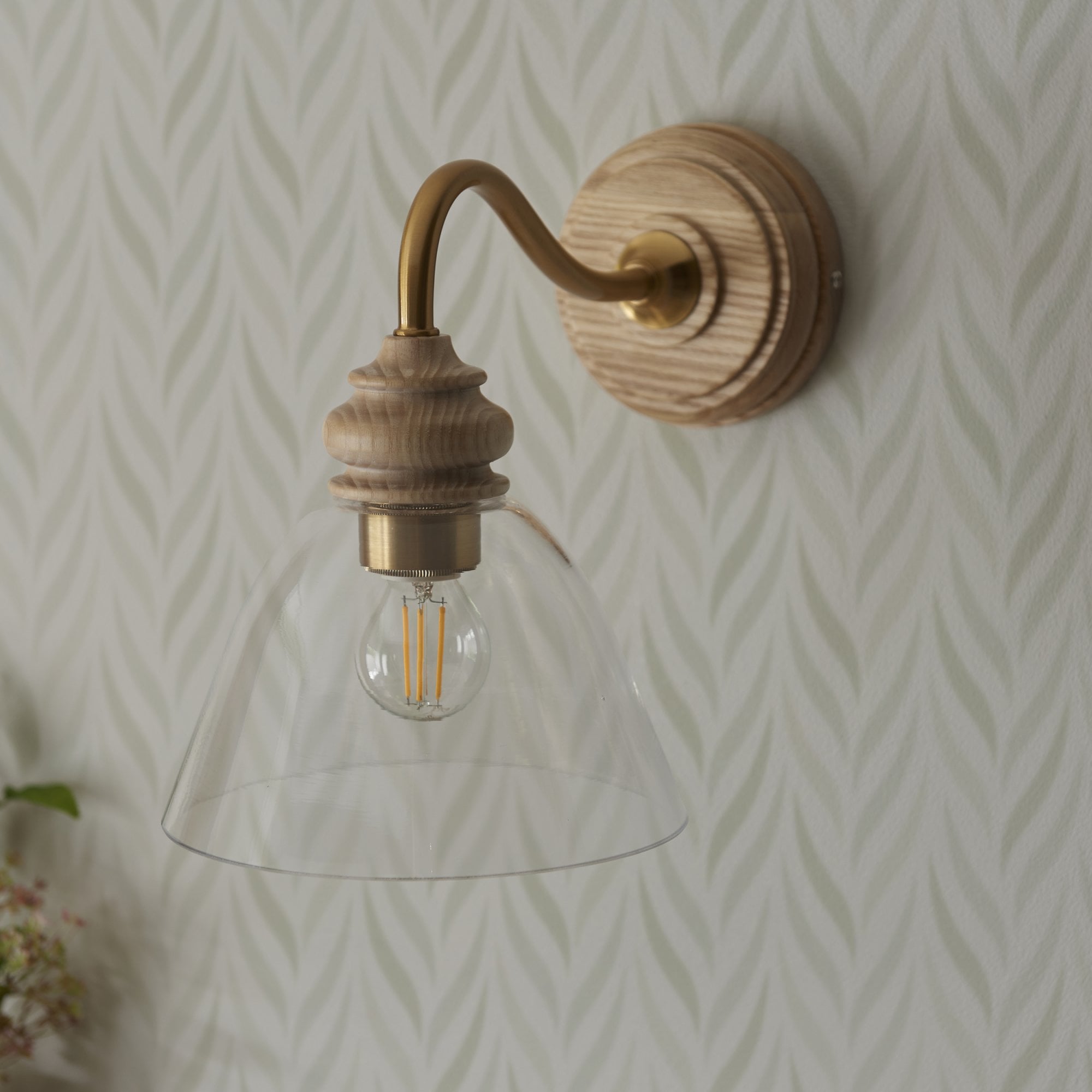 113371 Cotswold Wall Light Ash, Aged Brass & Clear Glass