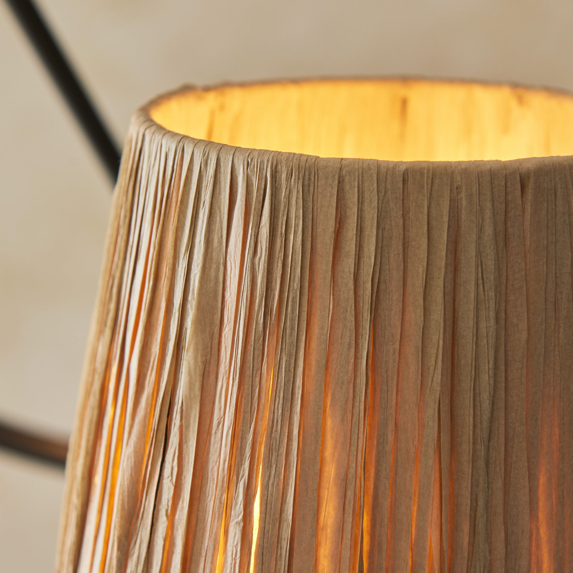 114212 Wriggle 3 Light Pendant Black & Natural Shade