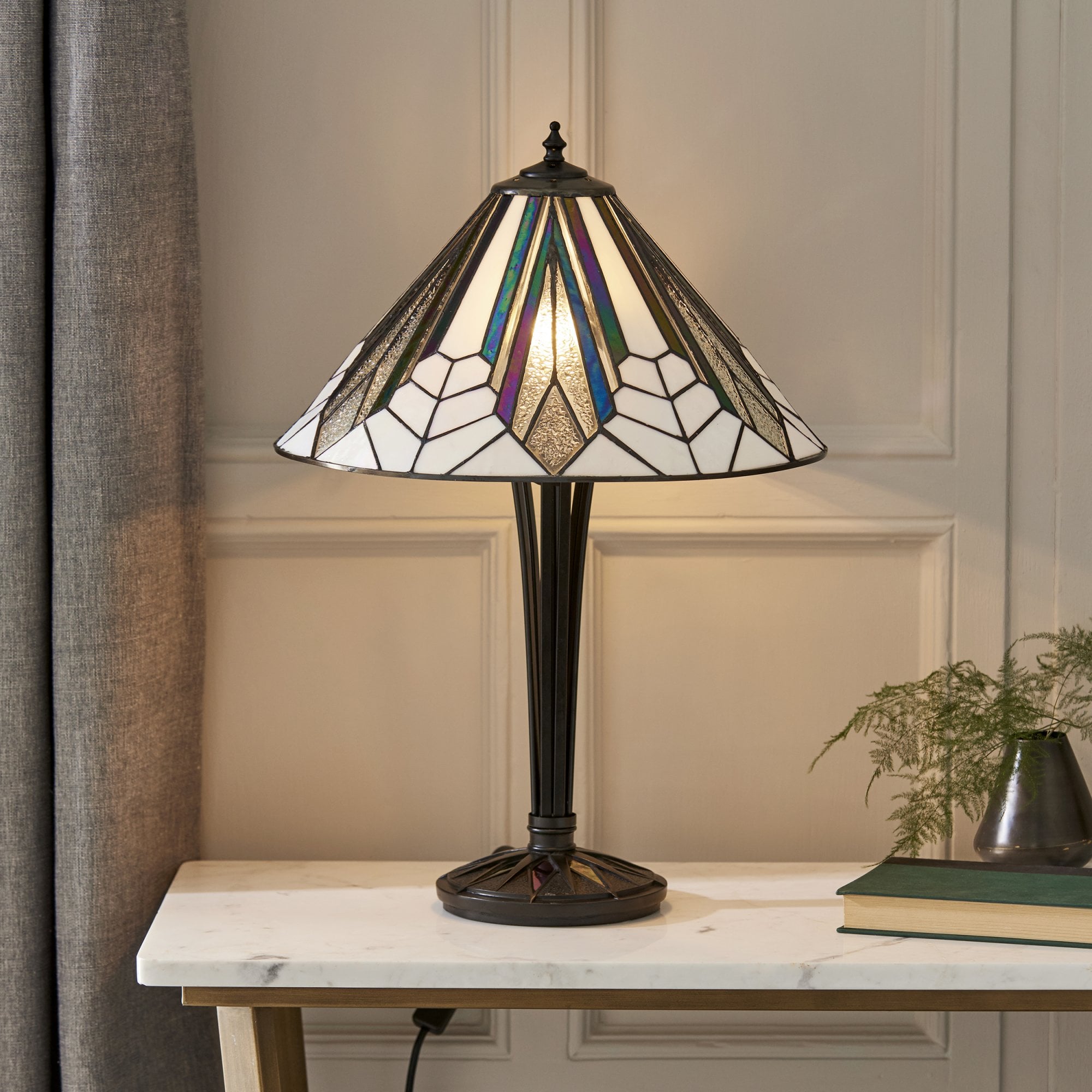 63939 Astoria Tiffany Medium Table Lamp