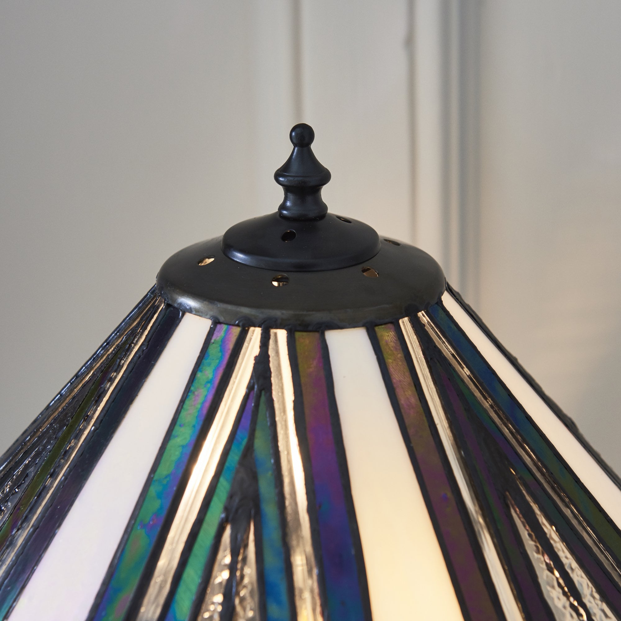 63939 Astoria Tiffany Medium Table Lamp