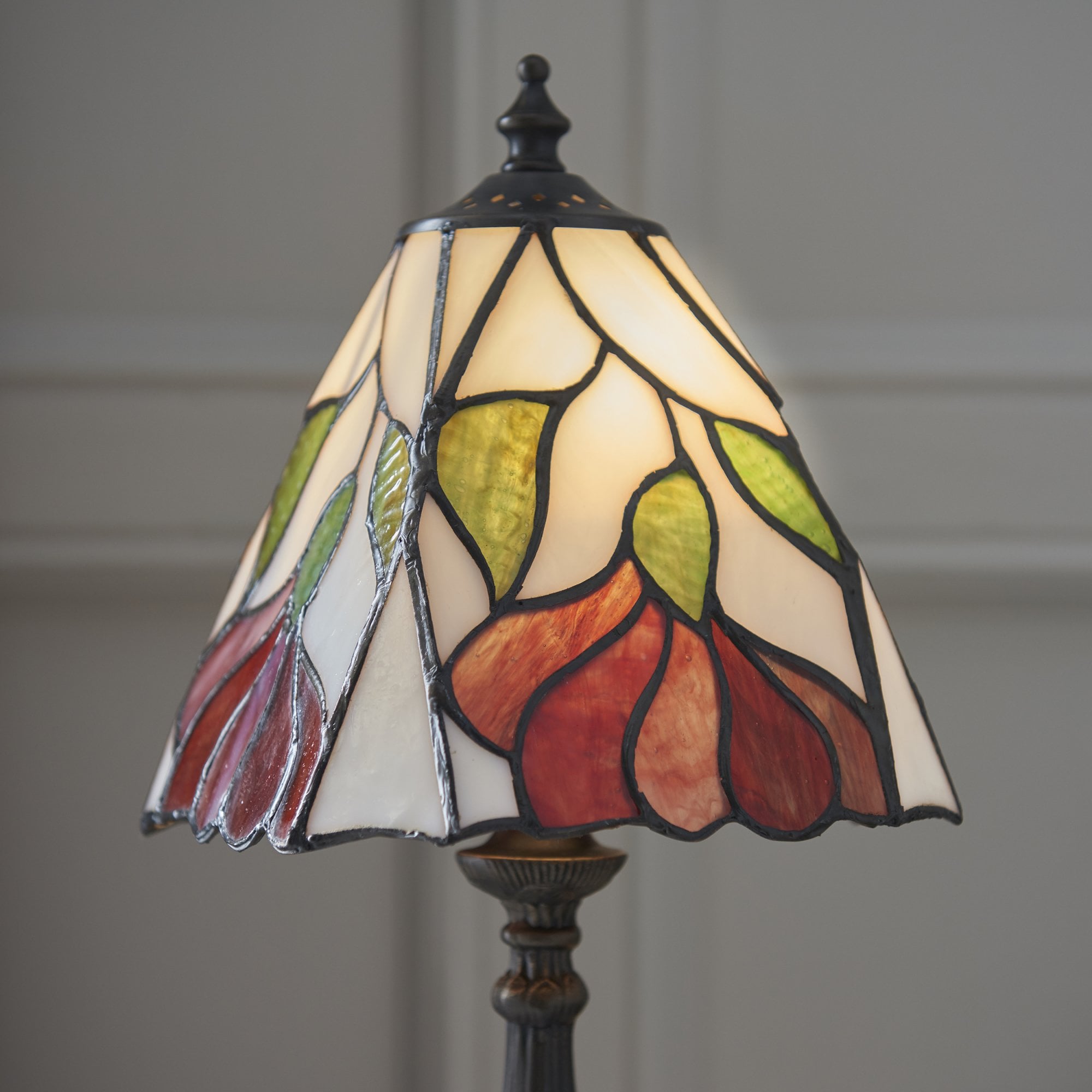 63963 Botanica Tiffany Small Table Lamp