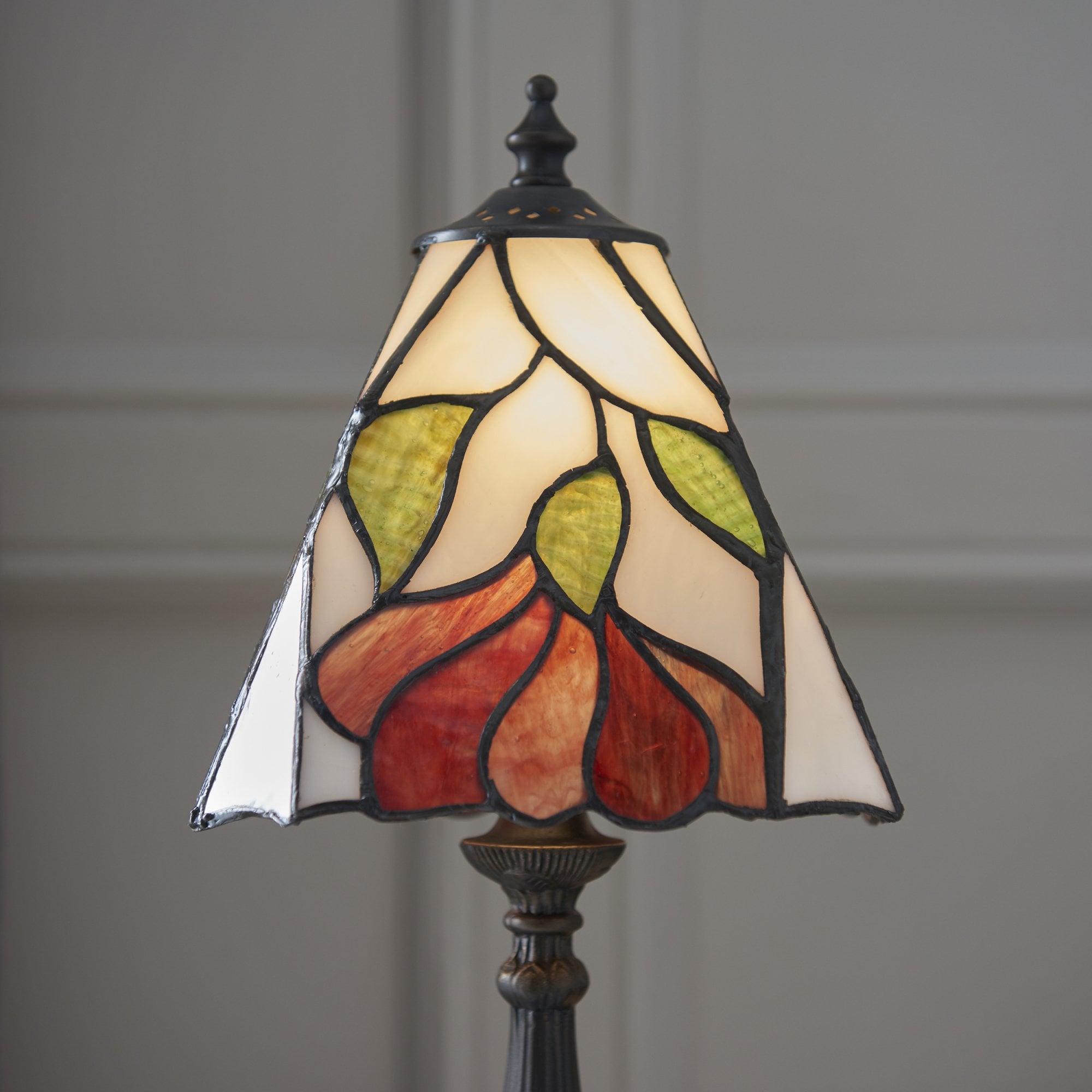 63963 Botanica Tiffany Small Table Lamp