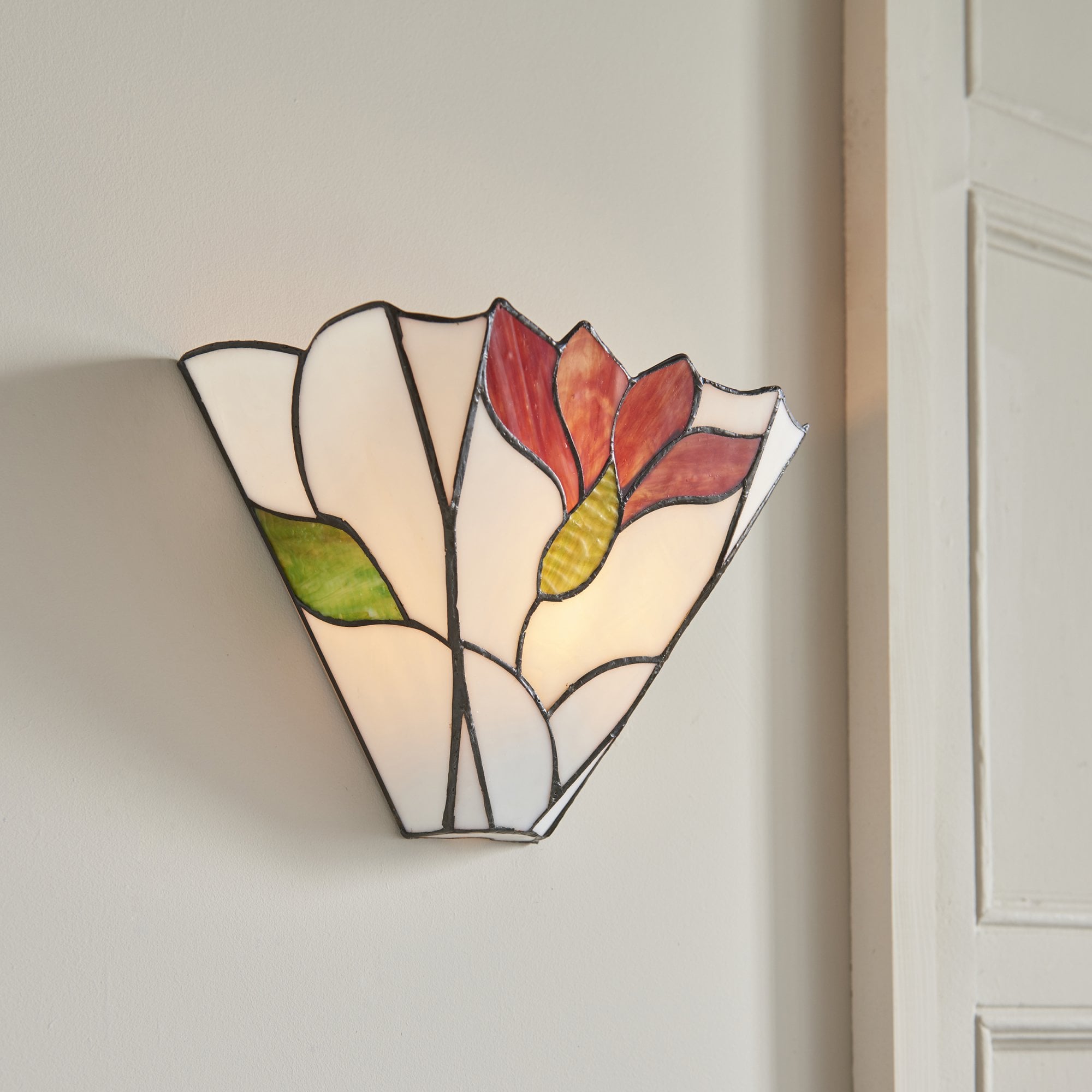 63964 Botanica Tiffany Wall Light