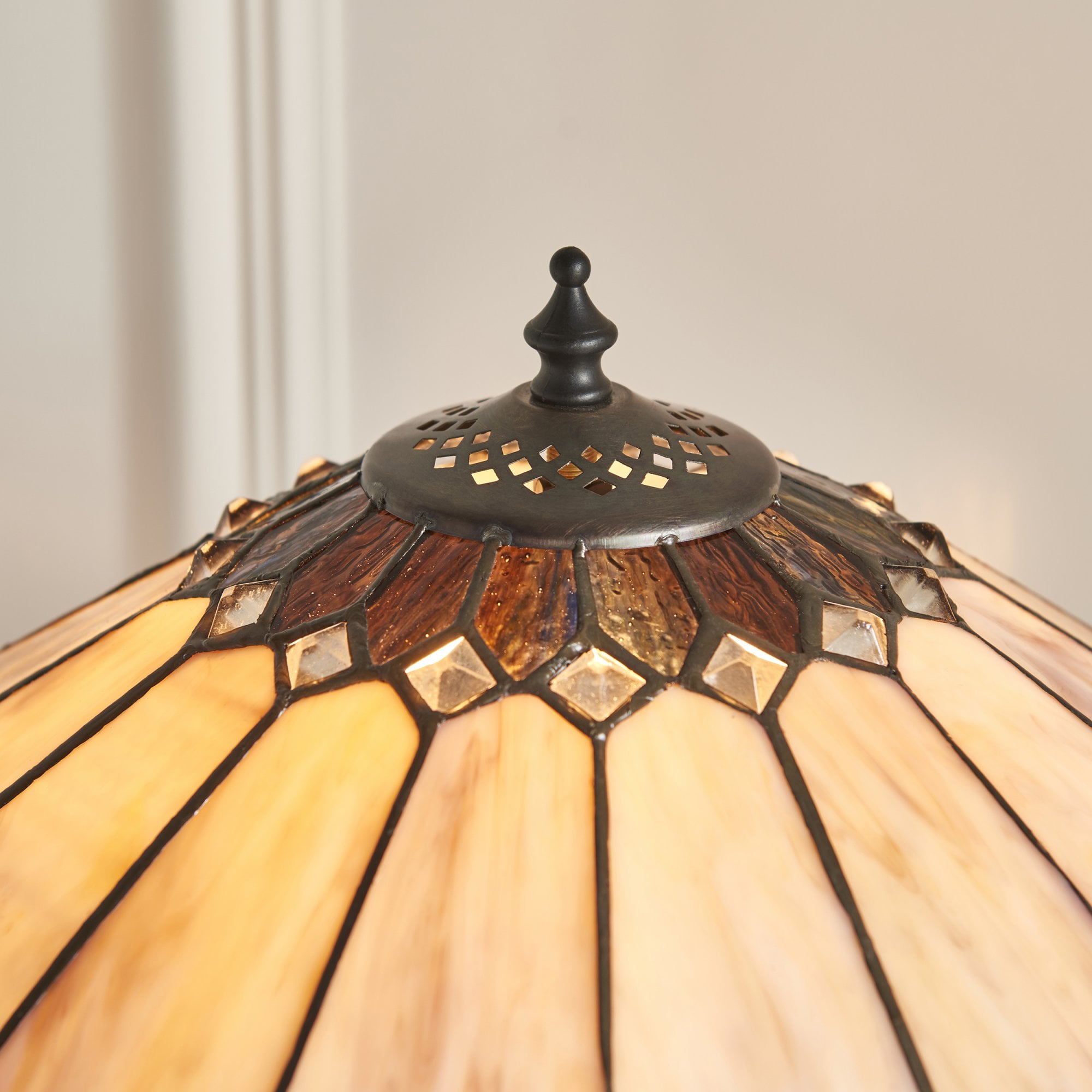 63982 Brooklyn Tiffany Medium Table Lamp