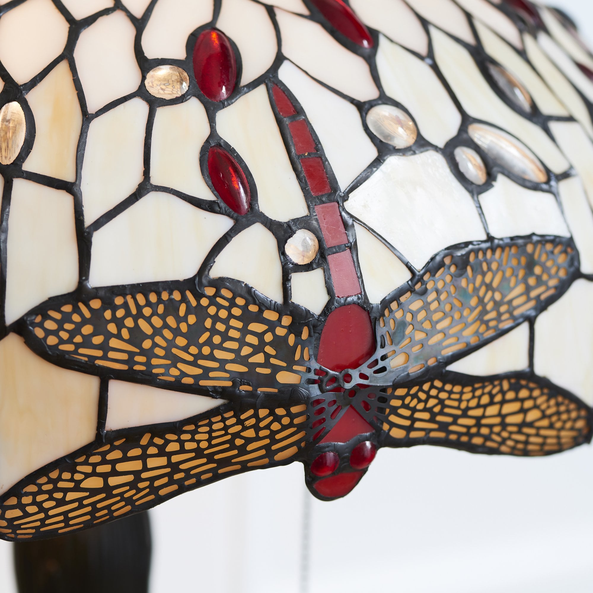 64085 Dragonfly Beige Tiffany Medium Table Lamp