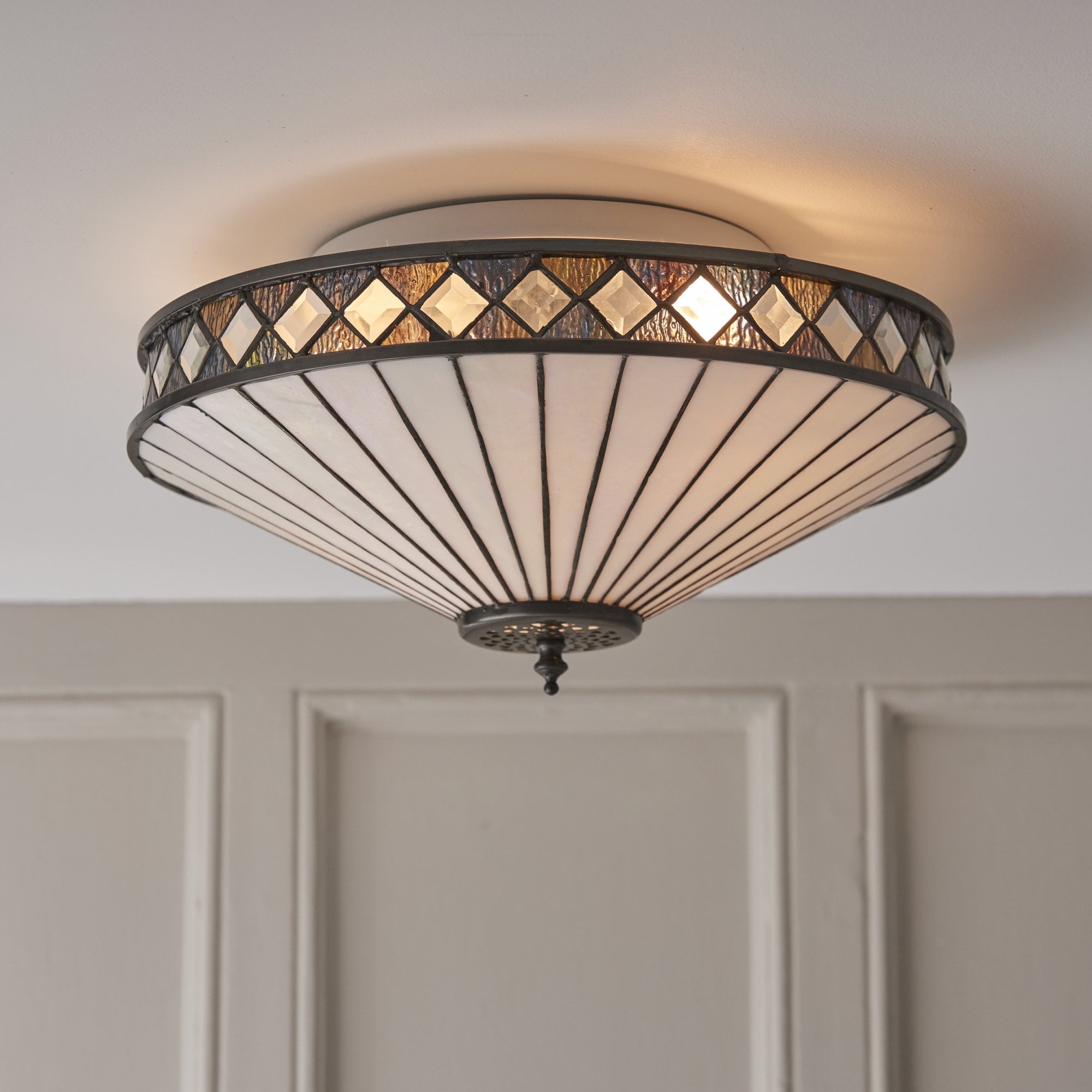 64145 Fargo Tiffany Medium 2 Light Flush