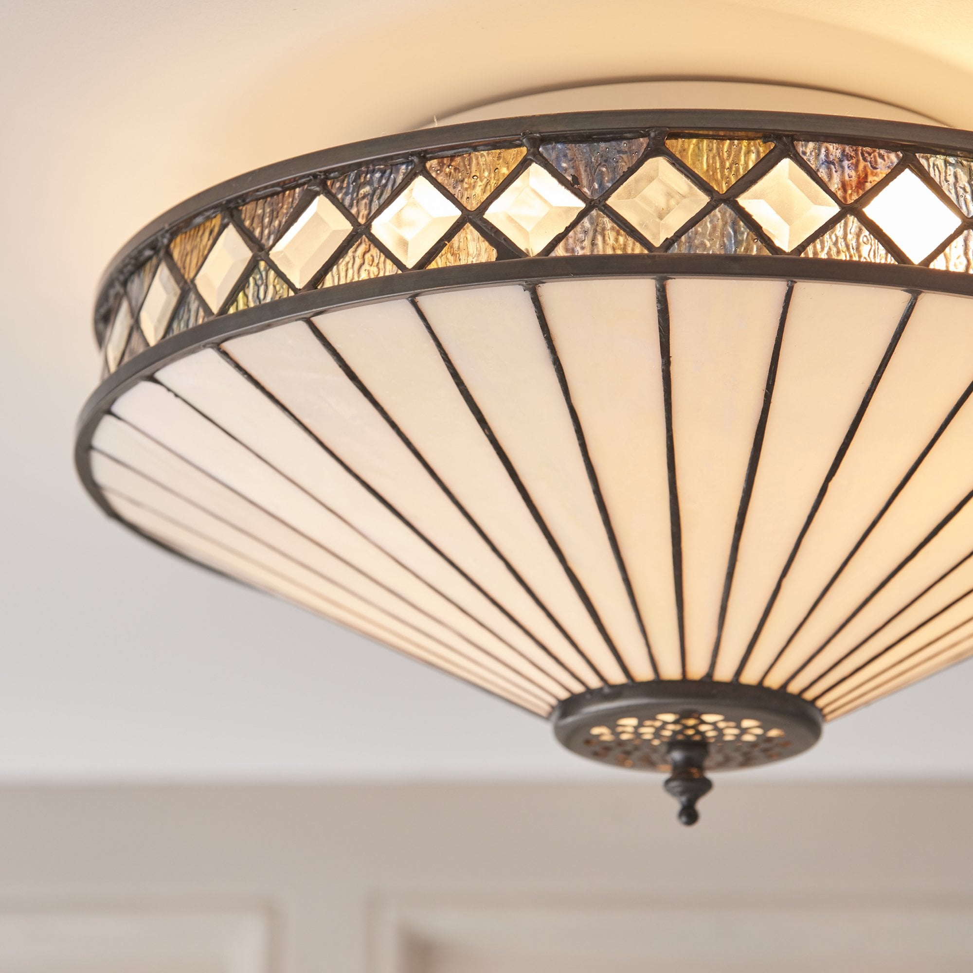 64145 Fargo Tiffany Medium 2 Light Flush