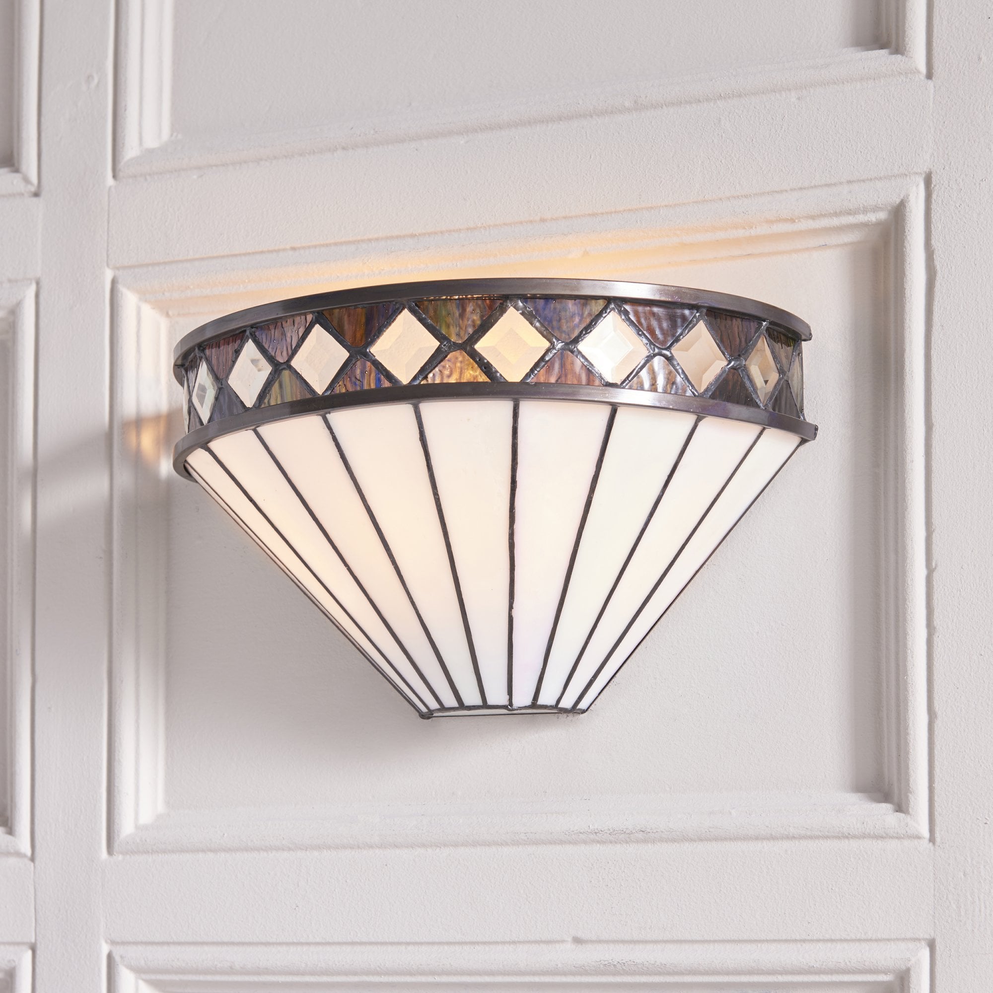 64149 Fargo Tiffany Wall Light