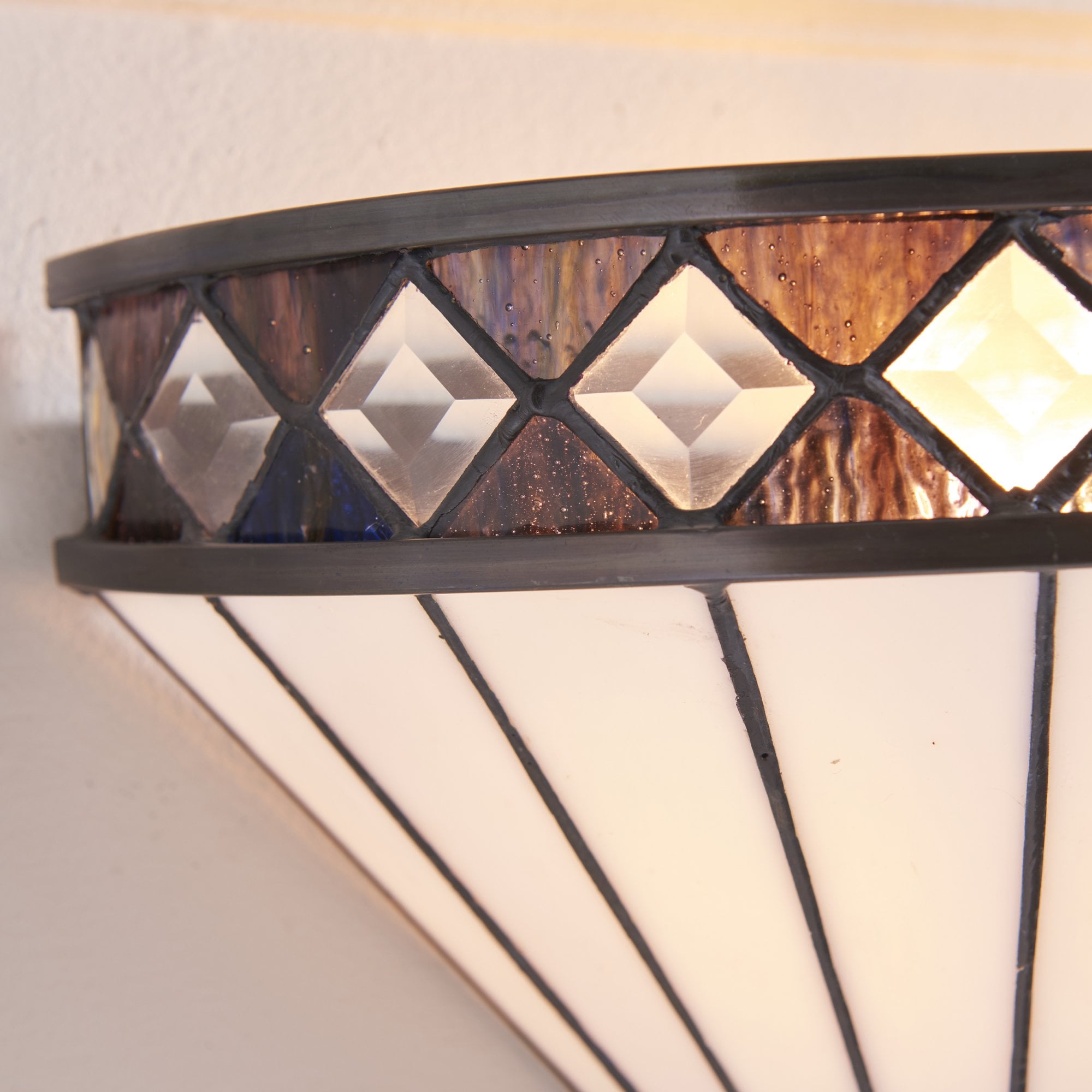 64149 Fargo Tiffany Wall Light