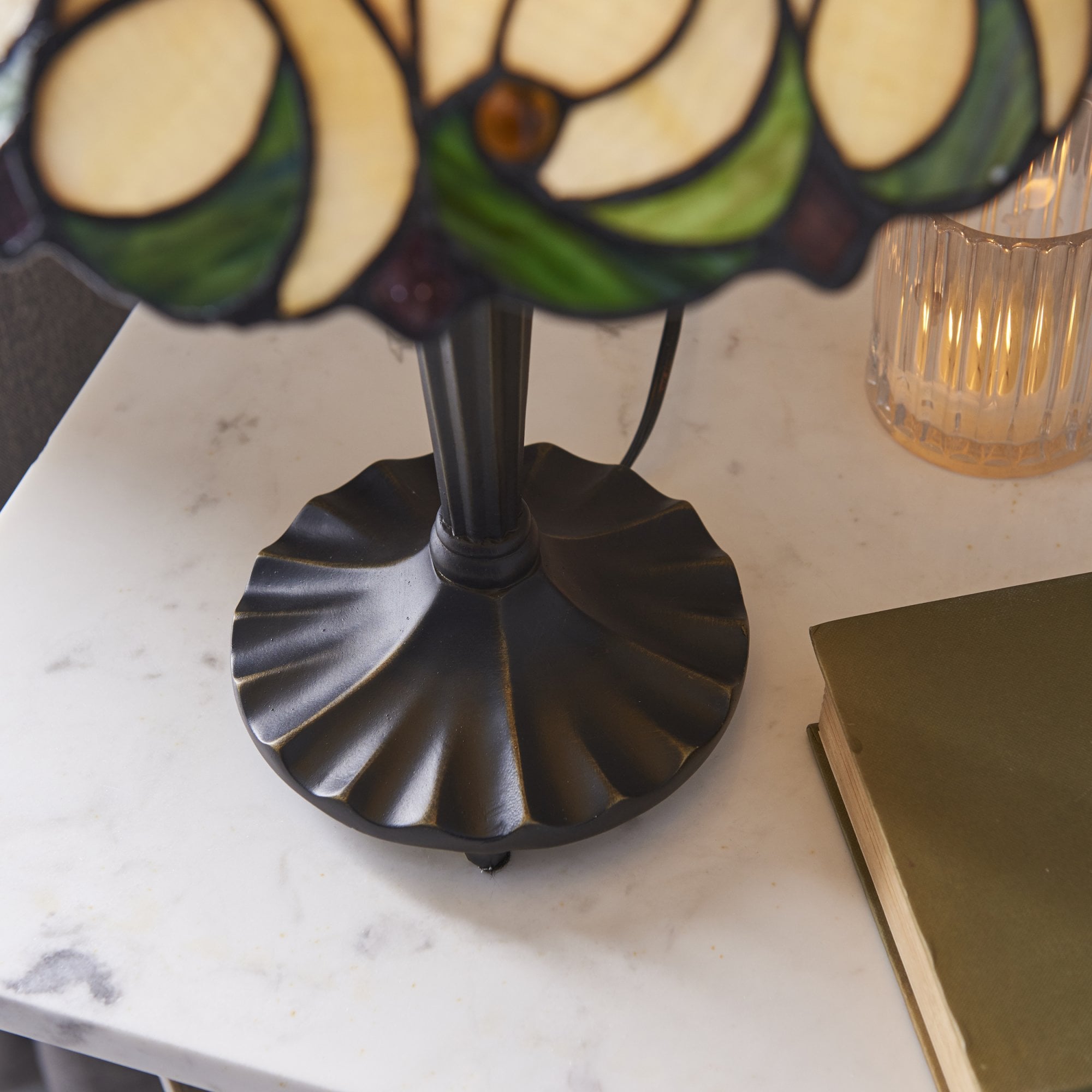 64195 Jamelia Tiffany Small Table Lamp
