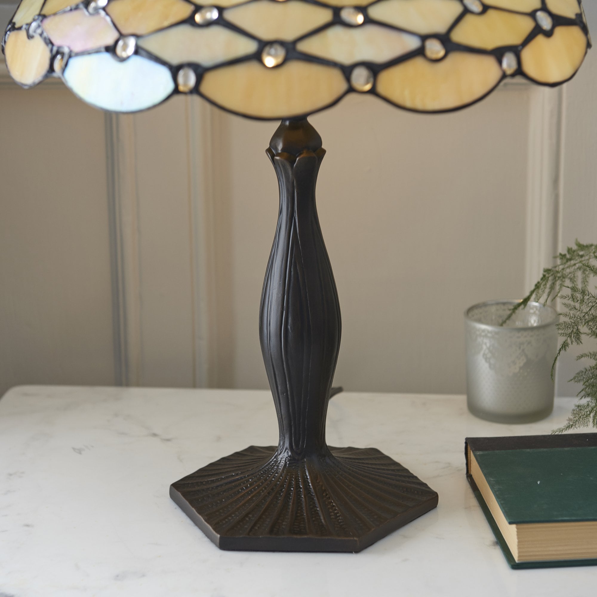 64301 Pearl Tiffany Medium Table Lamp