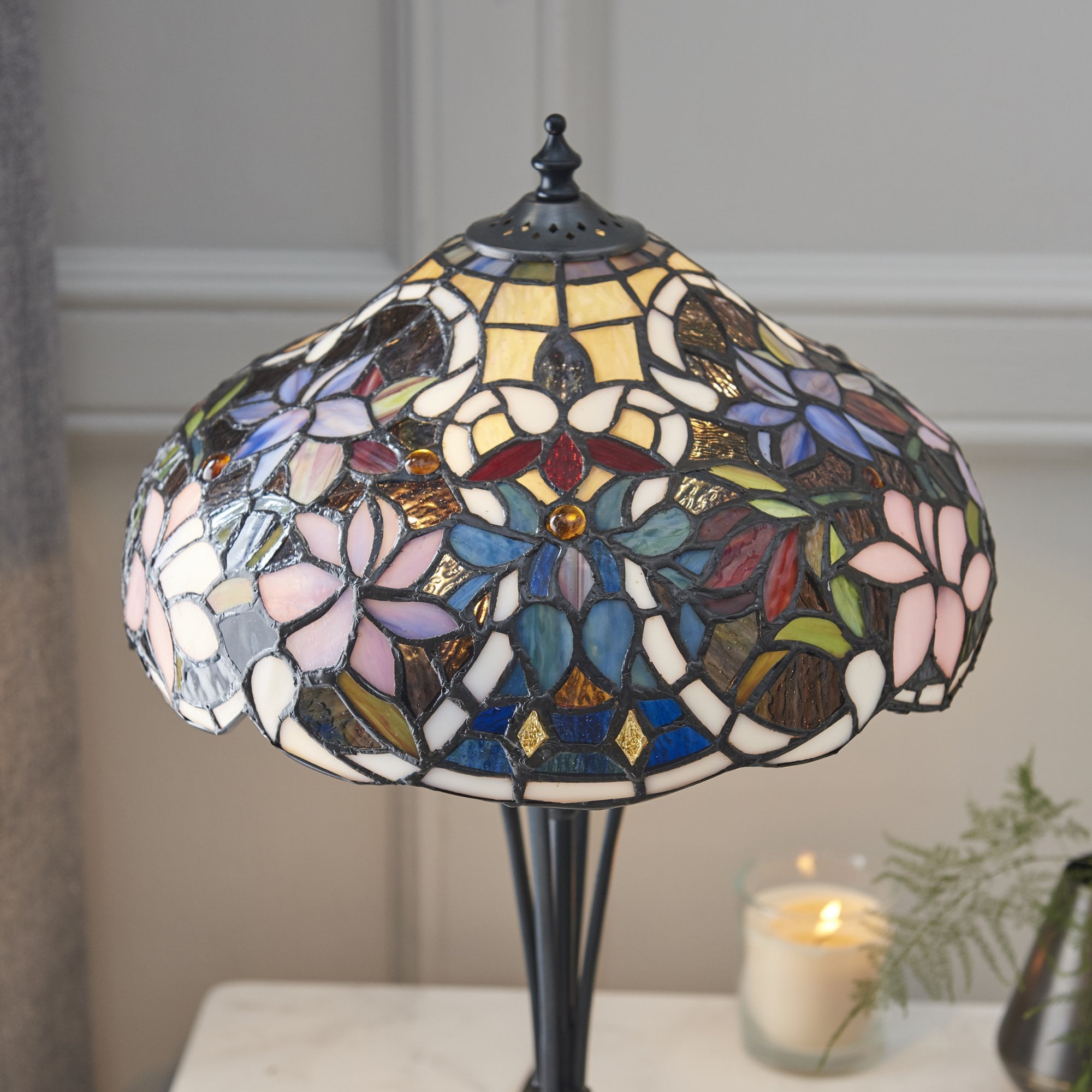 64327 Sullivan Tiffany Small Table Lamp