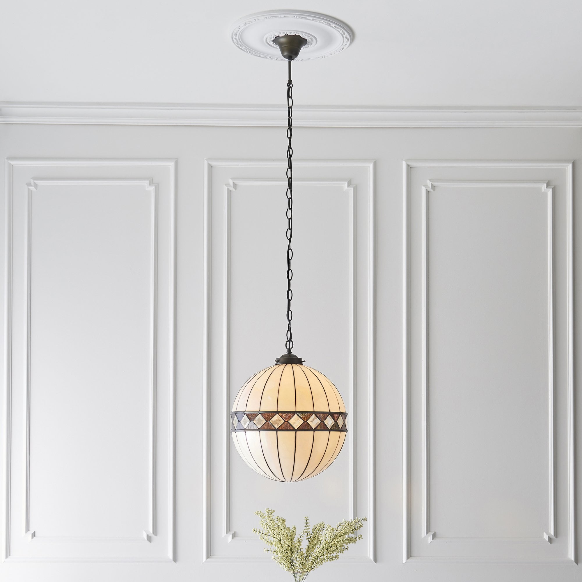 67045 Fargo Tiffany Medium Globe 1 Light Pendant