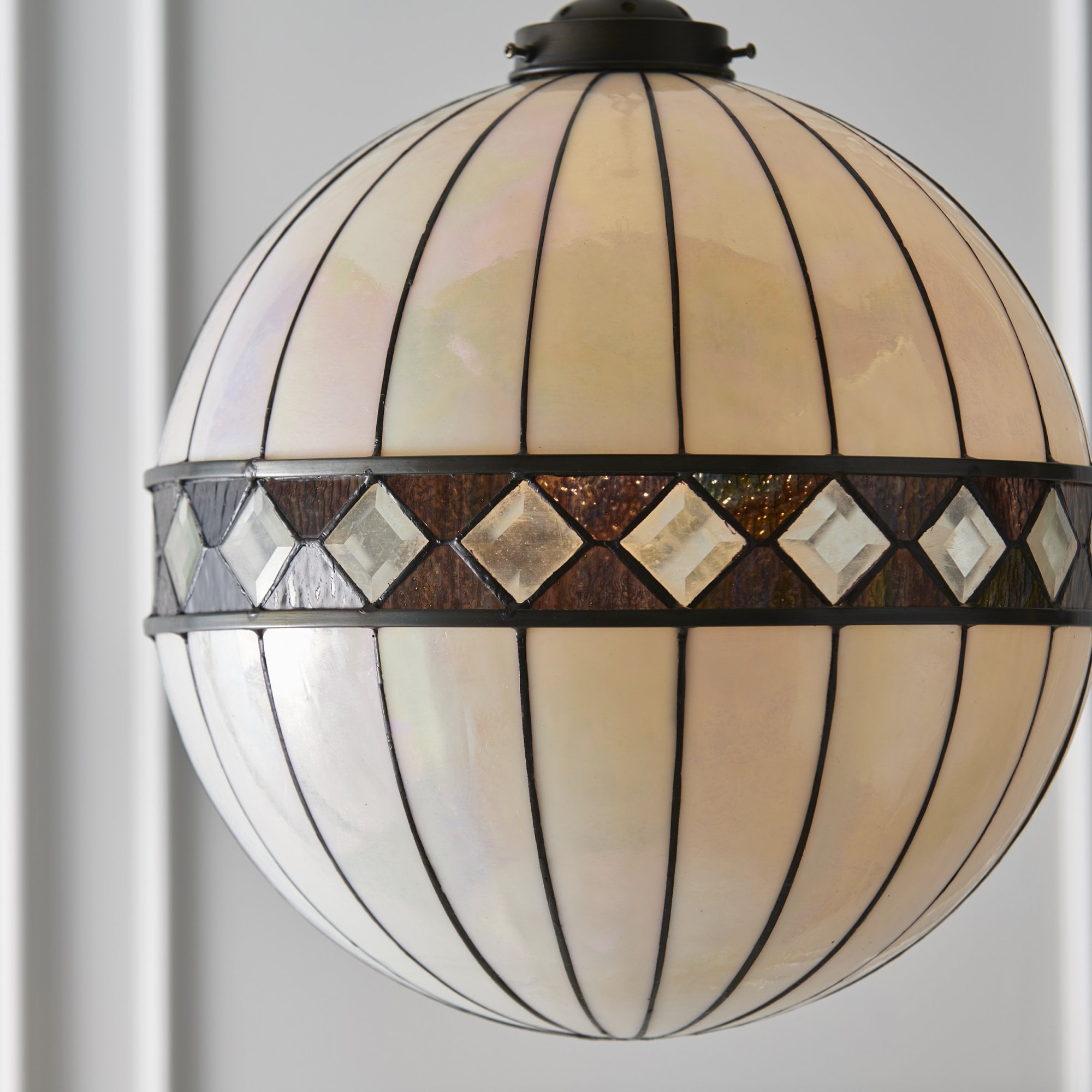 67045 Fargo Tiffany Medium Globe 1 Light Pendant
