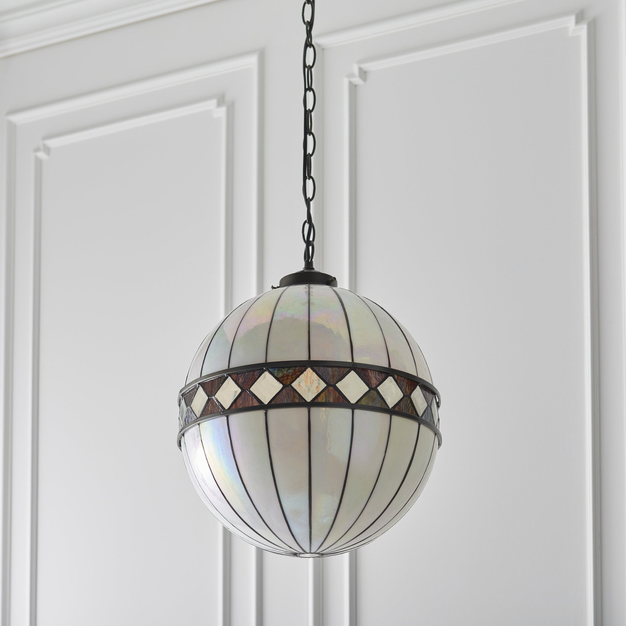 67045 Fargo Tiffany Medium Globe 1 Light Pendant