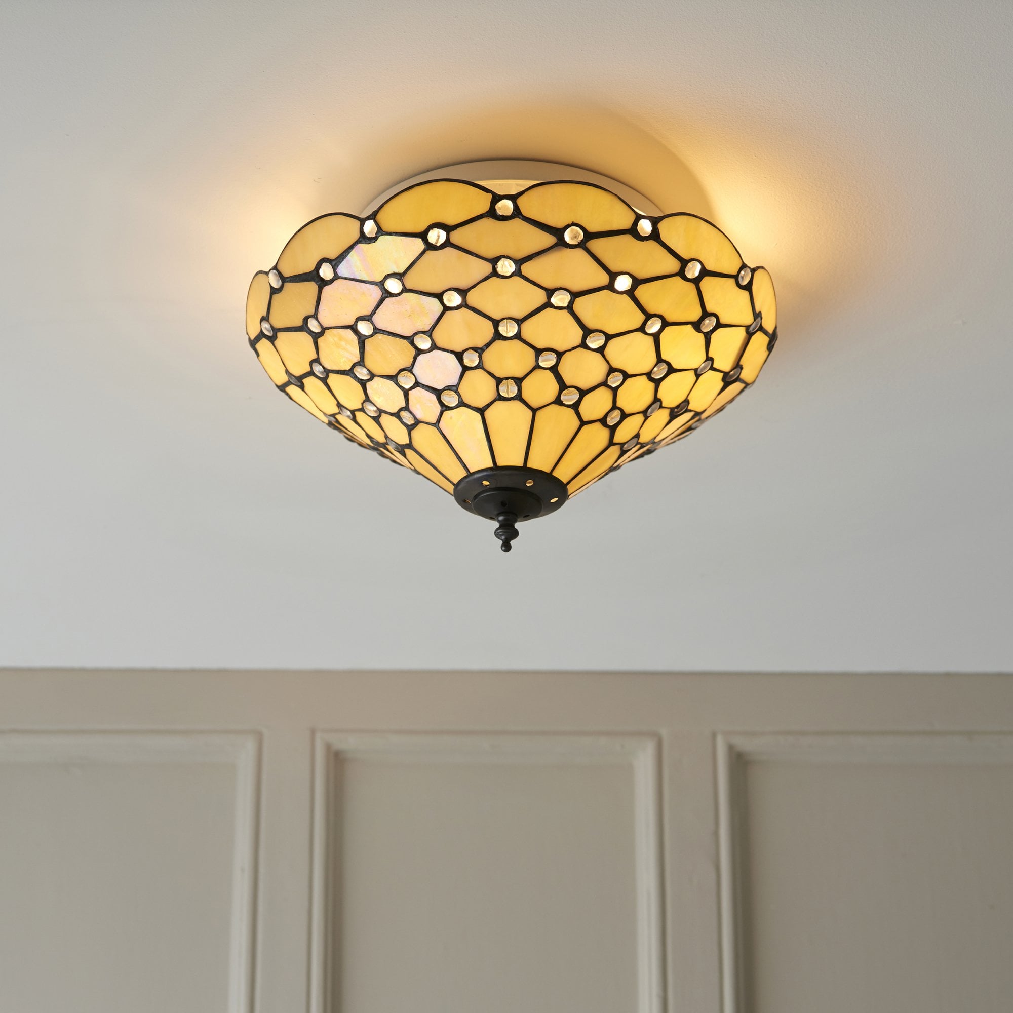 70242 Pearl Tiffany Medium 2 Light Flush