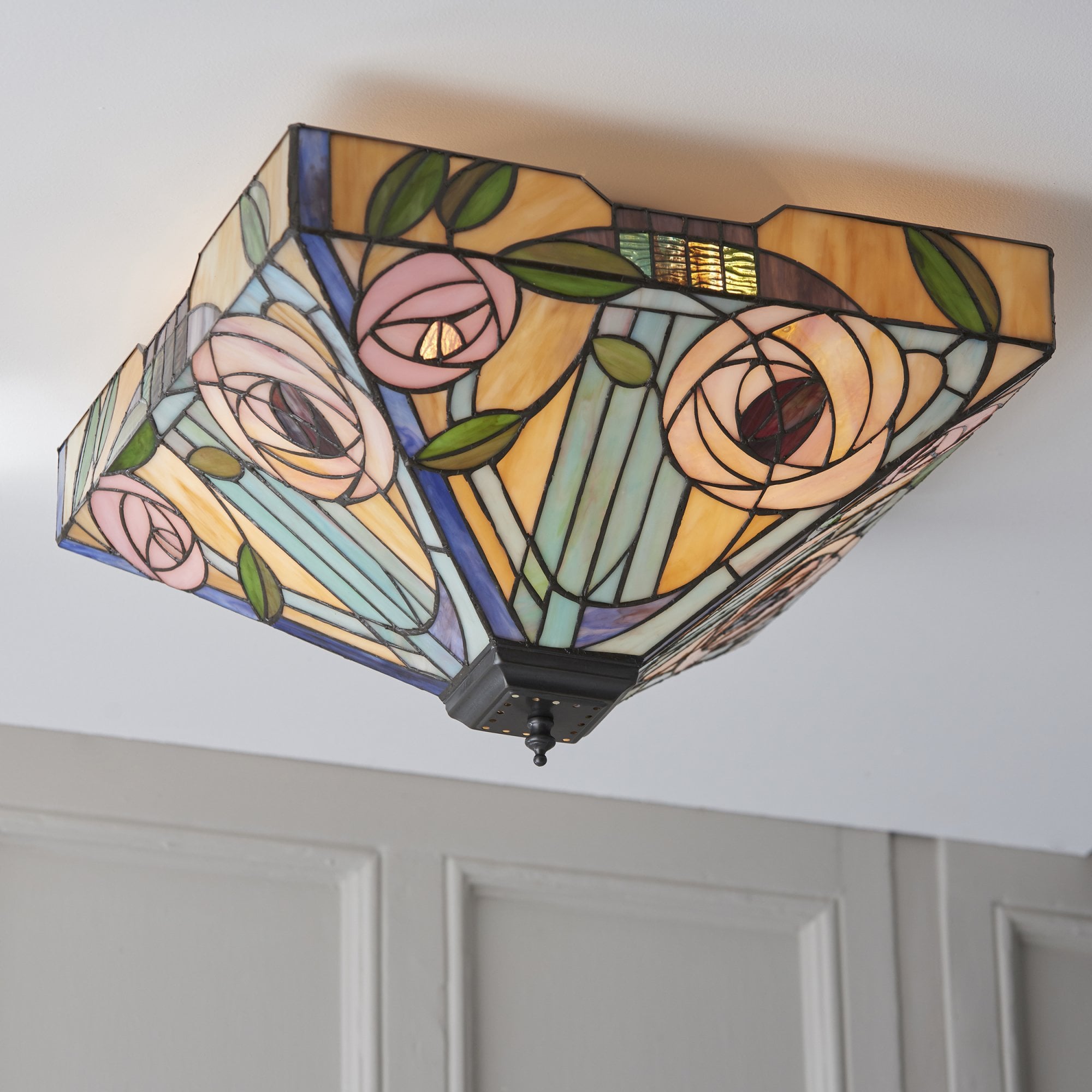 70698 Willow Tiffany Large 2 Light Flush