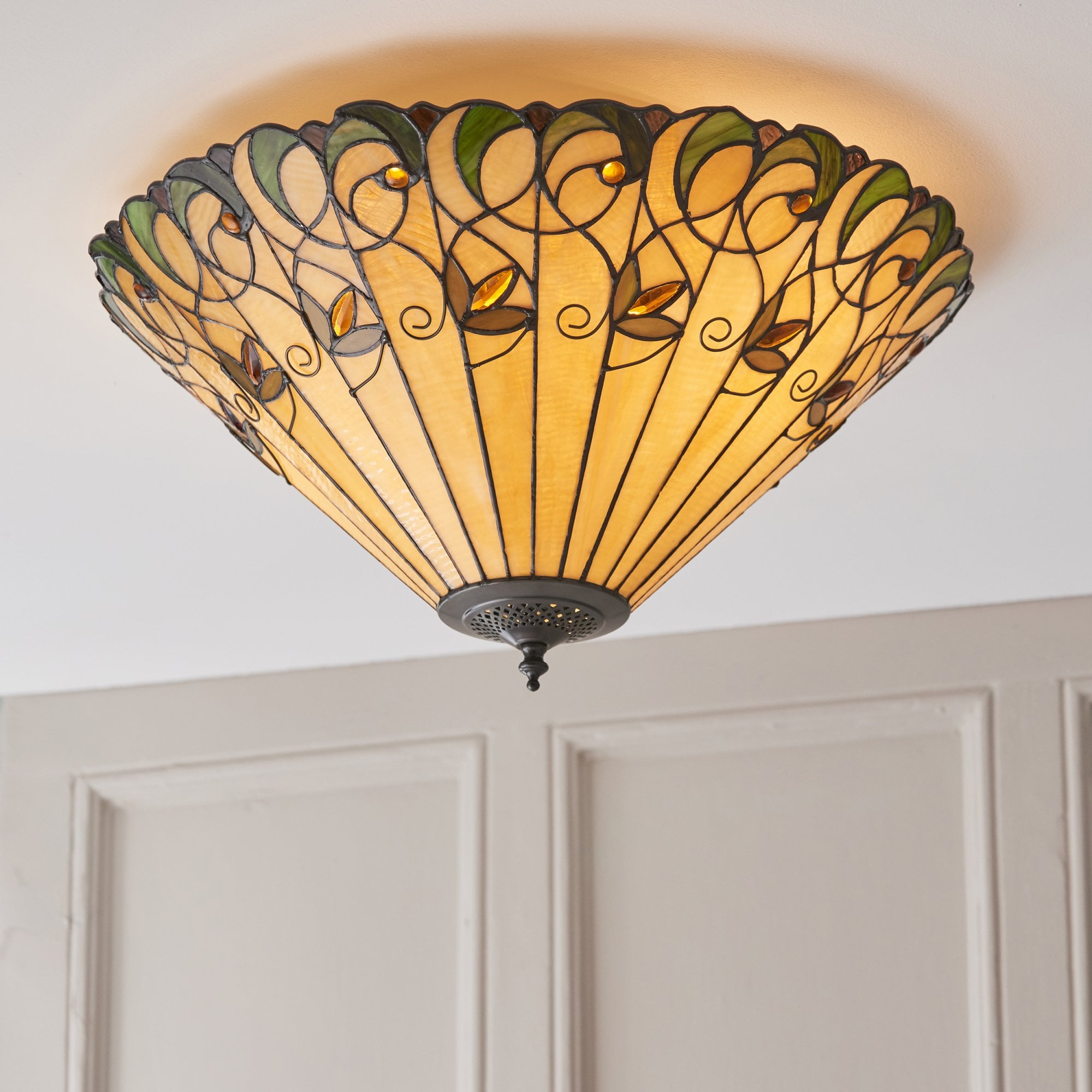 70706 Jamelia Tiffany Large 2 Light Flush