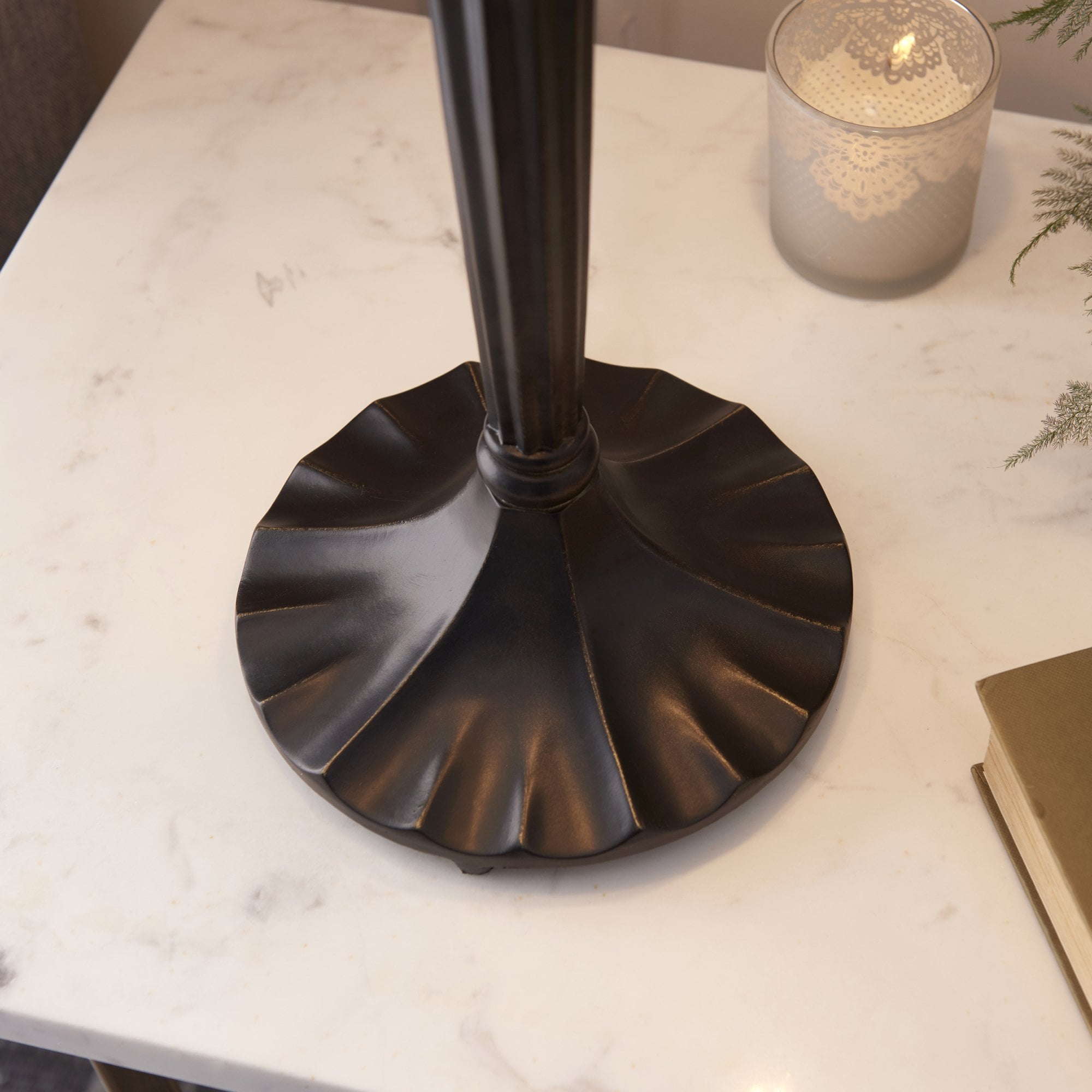 70935 Fargo Tiffany Medium Table Lamp