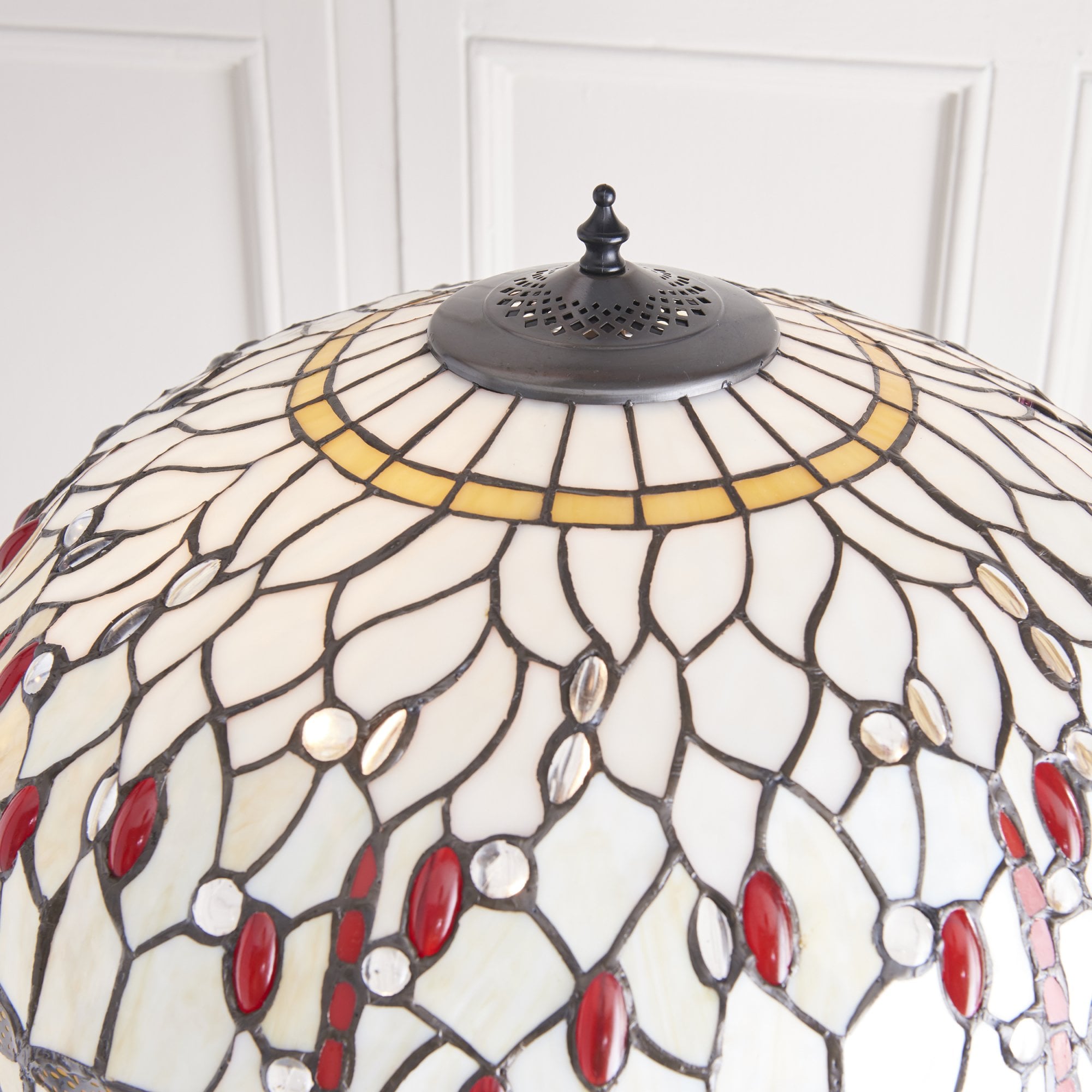 70940 Dragonfly Beige Tiffany Floor Lamp
