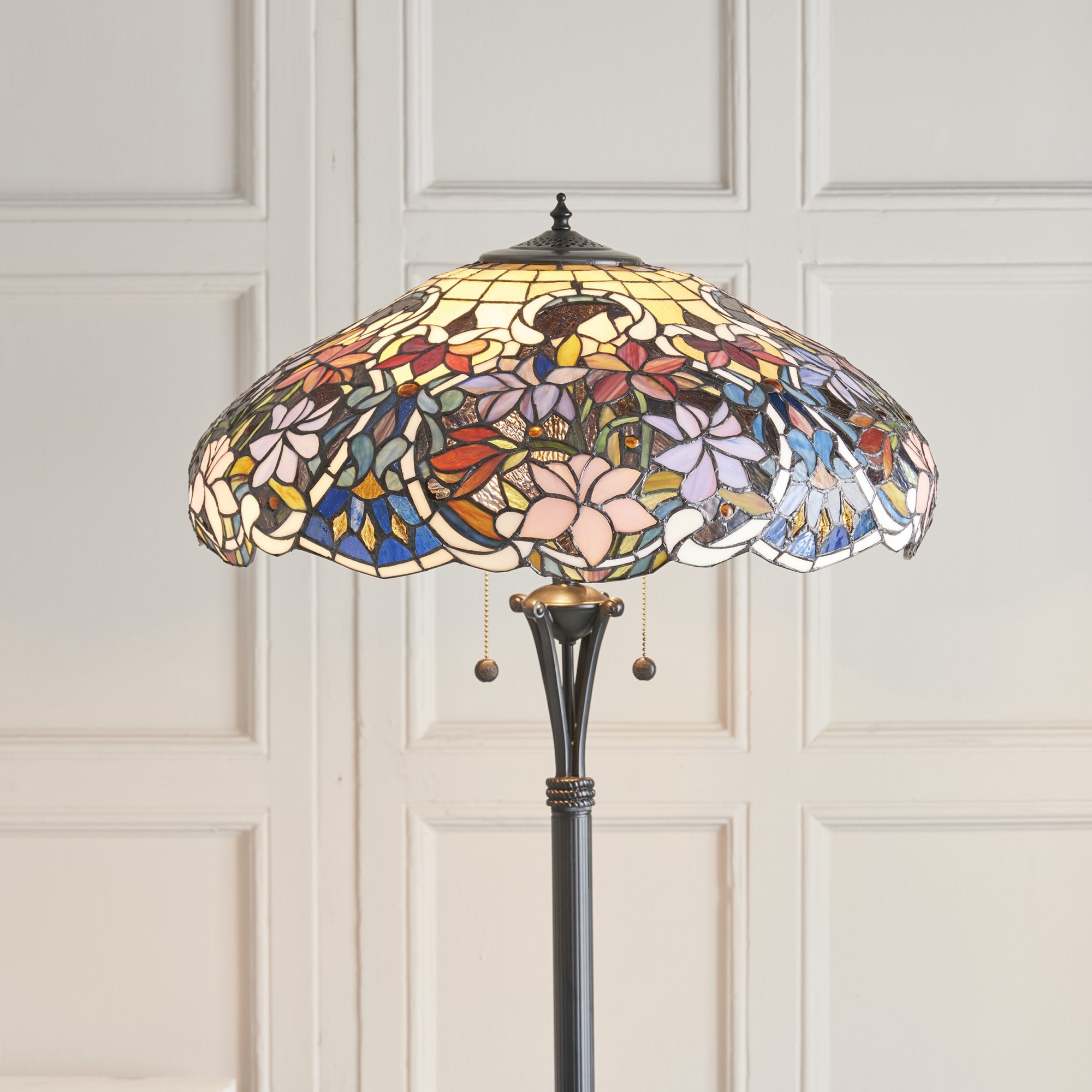 64323 Sullivan Floor Lamp Tiffany Style Glass Bronze