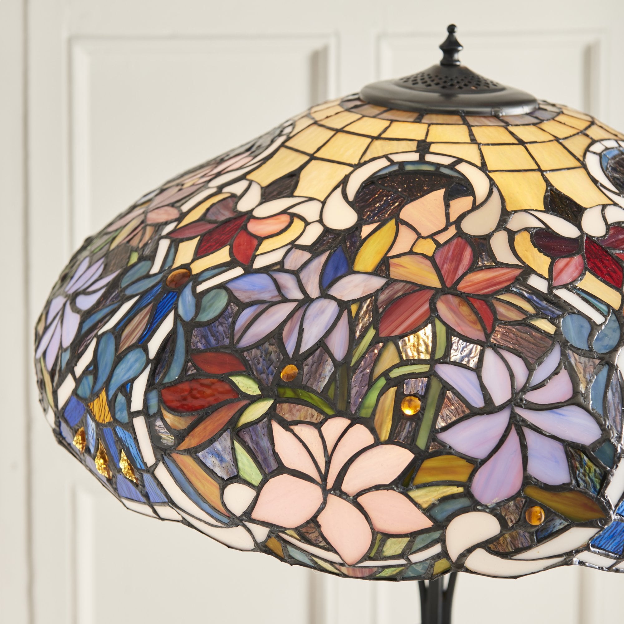 64323 Sullivan Floor Lamp Tiffany Style Glass Bronze