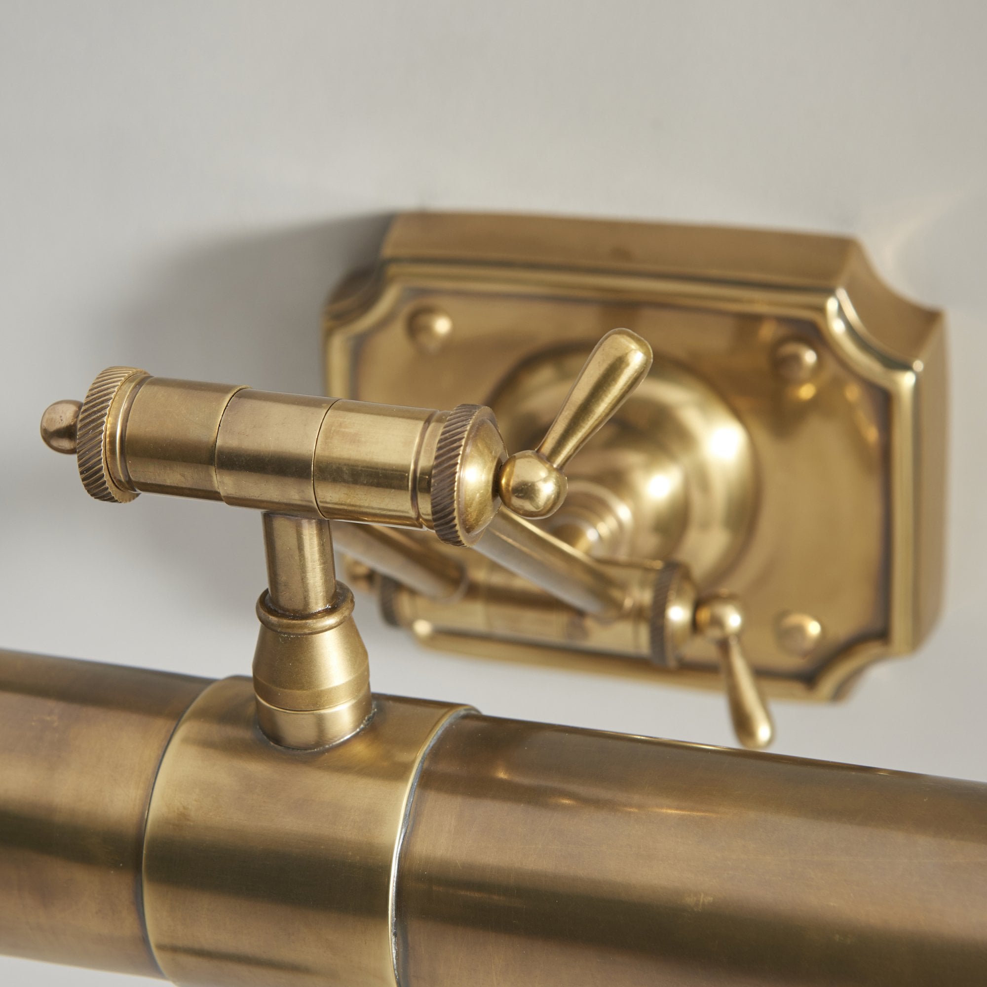 69832 Winchester Picture Light Solid Mellow Brass