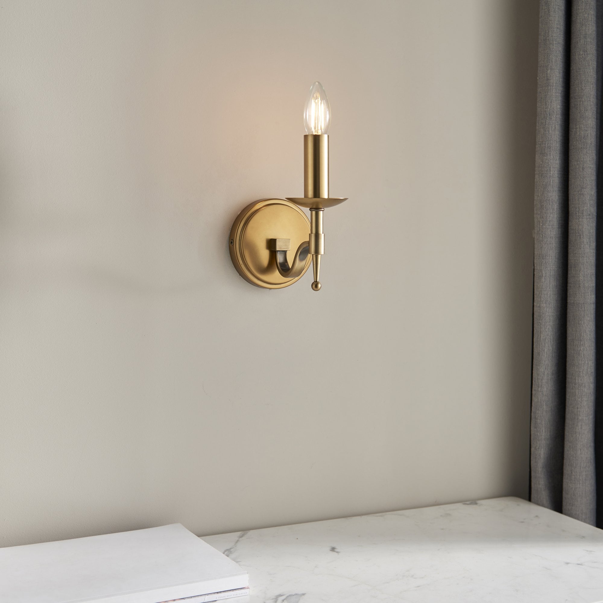 CA1W1B Stanford Single Wall Light Antique Brass (S)