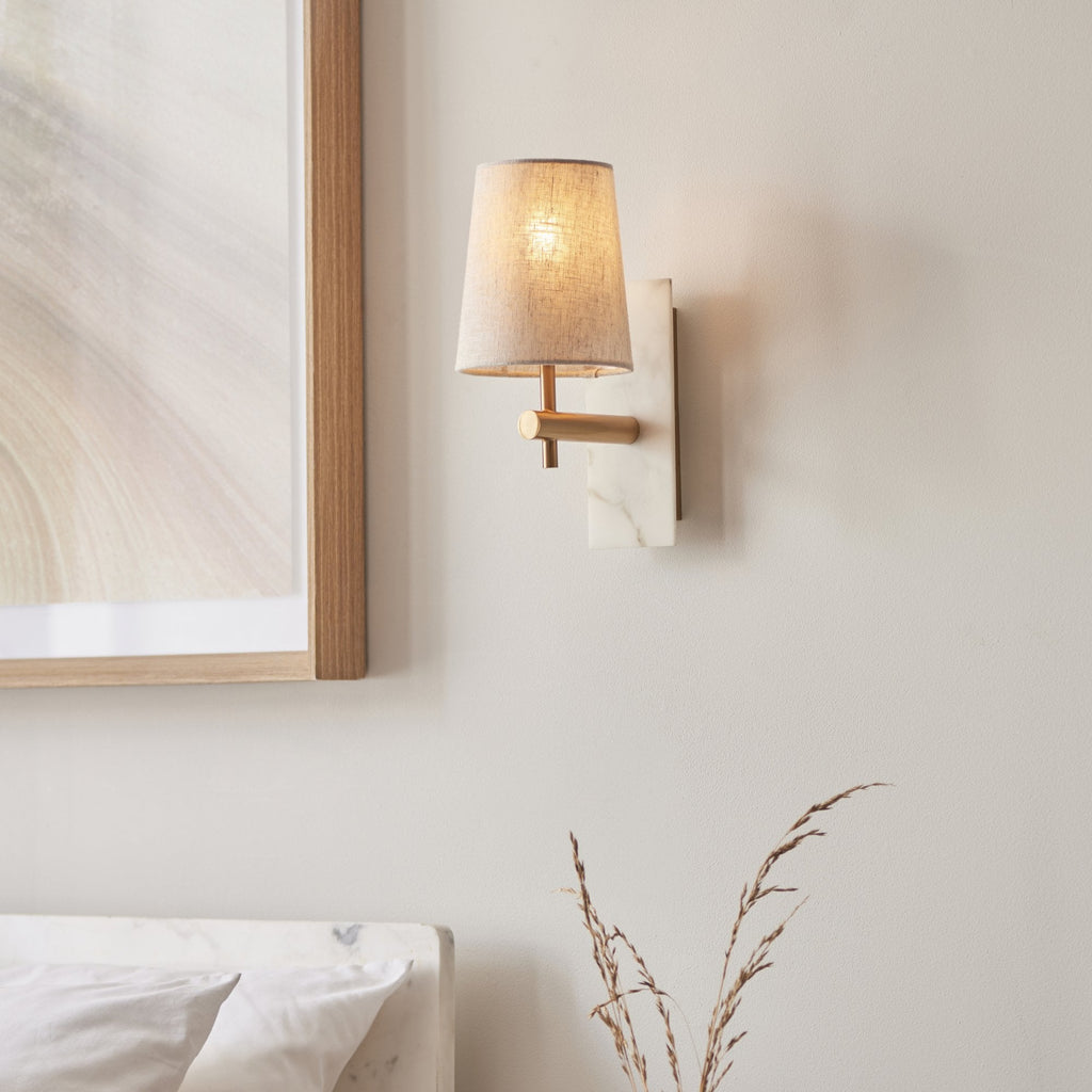 114200 1 Light Wall Light With Shade Vintage Brass, White Marble Effect