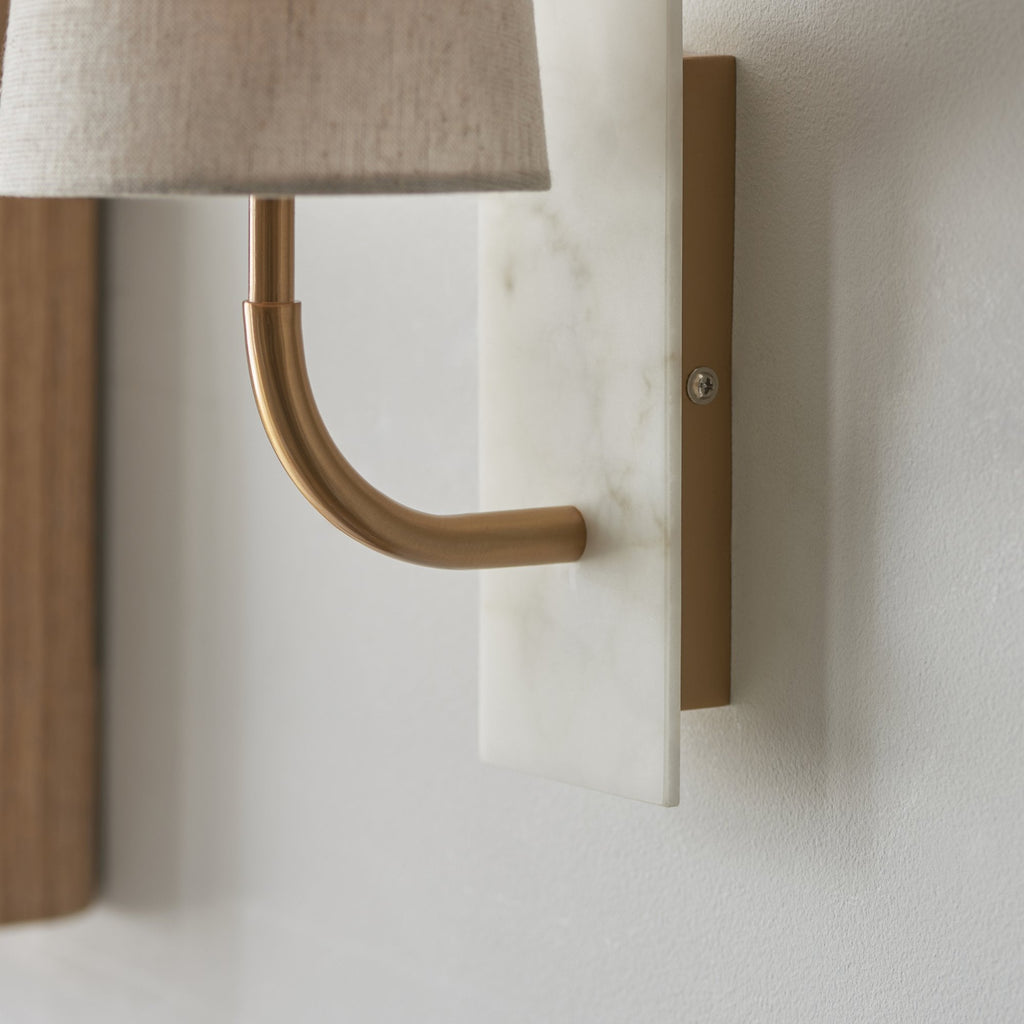 114202 1 Light Wall Light With Shade Vintage Brass, White Marble Effect