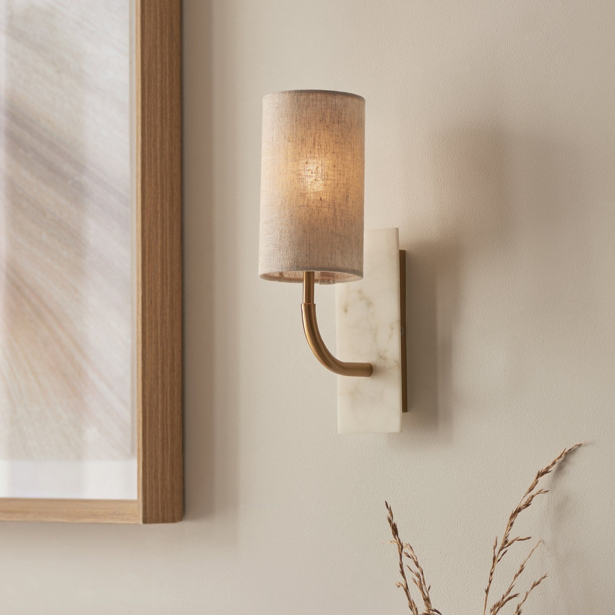 114203 1 Light Wall Light With Shade Vintage Brass, White Marble Effect