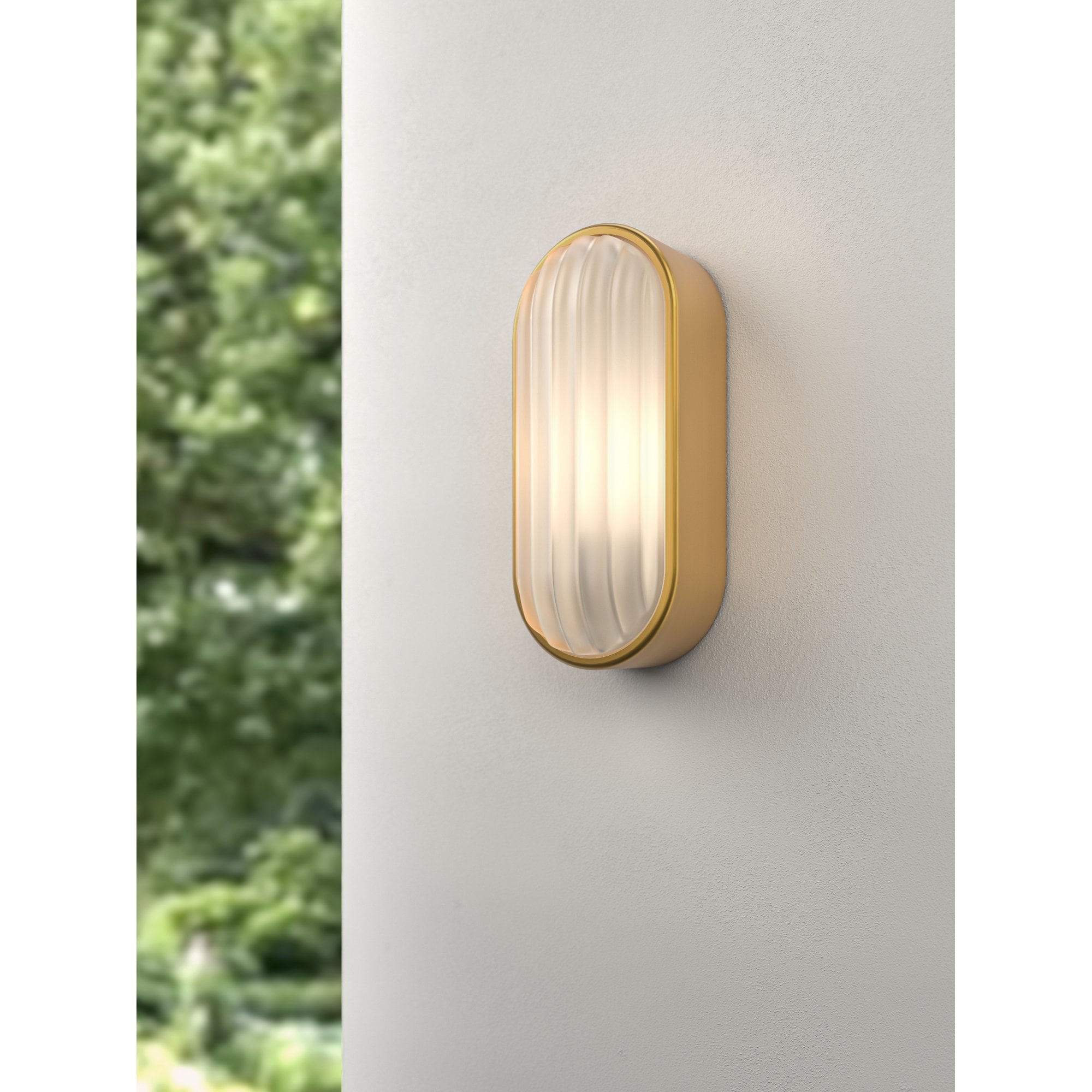 1032019 Montreal Oval Outdoor Wall Light PVD Brushed Brass