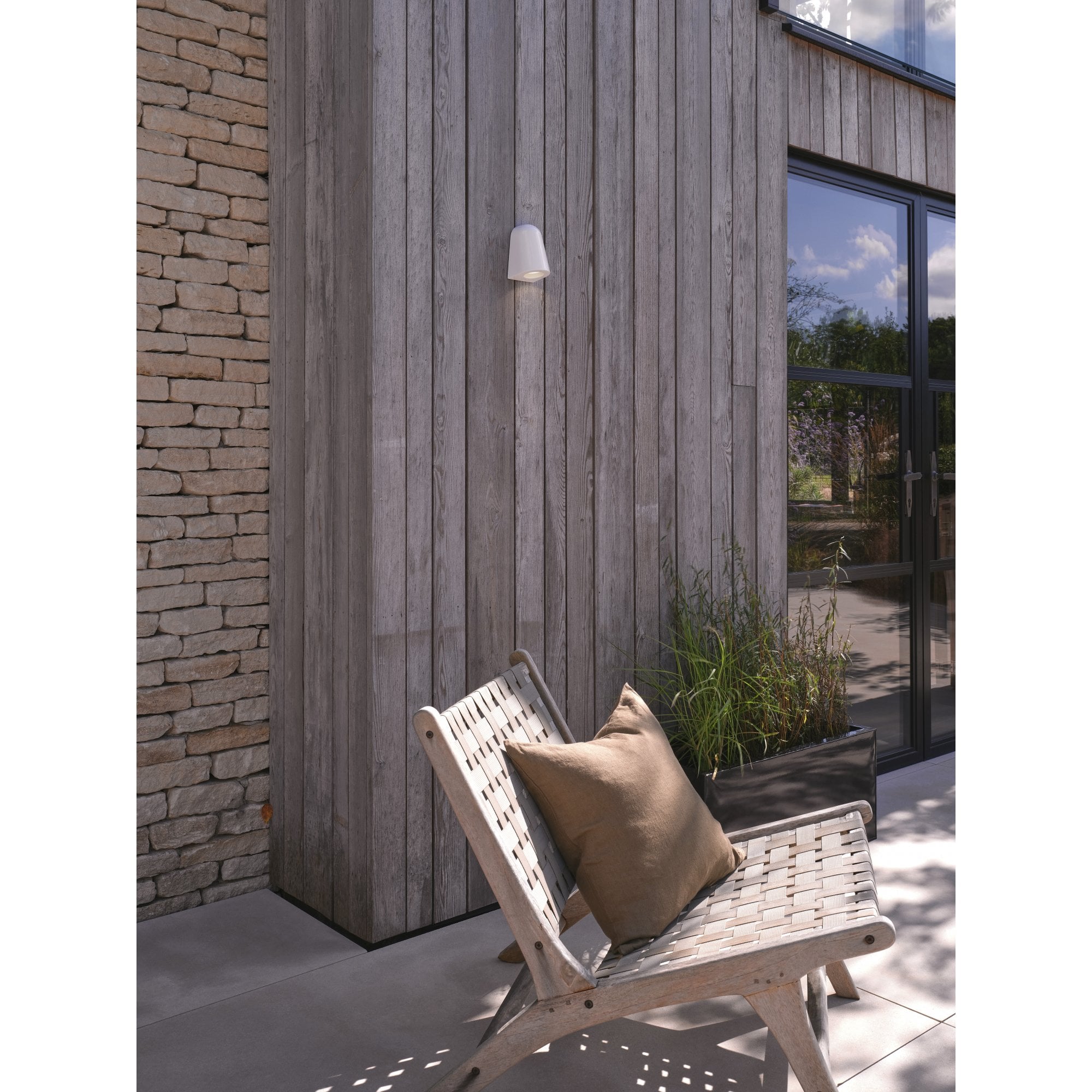1317021 Mast Light Outdoor Wall Light Gloss Glaze White