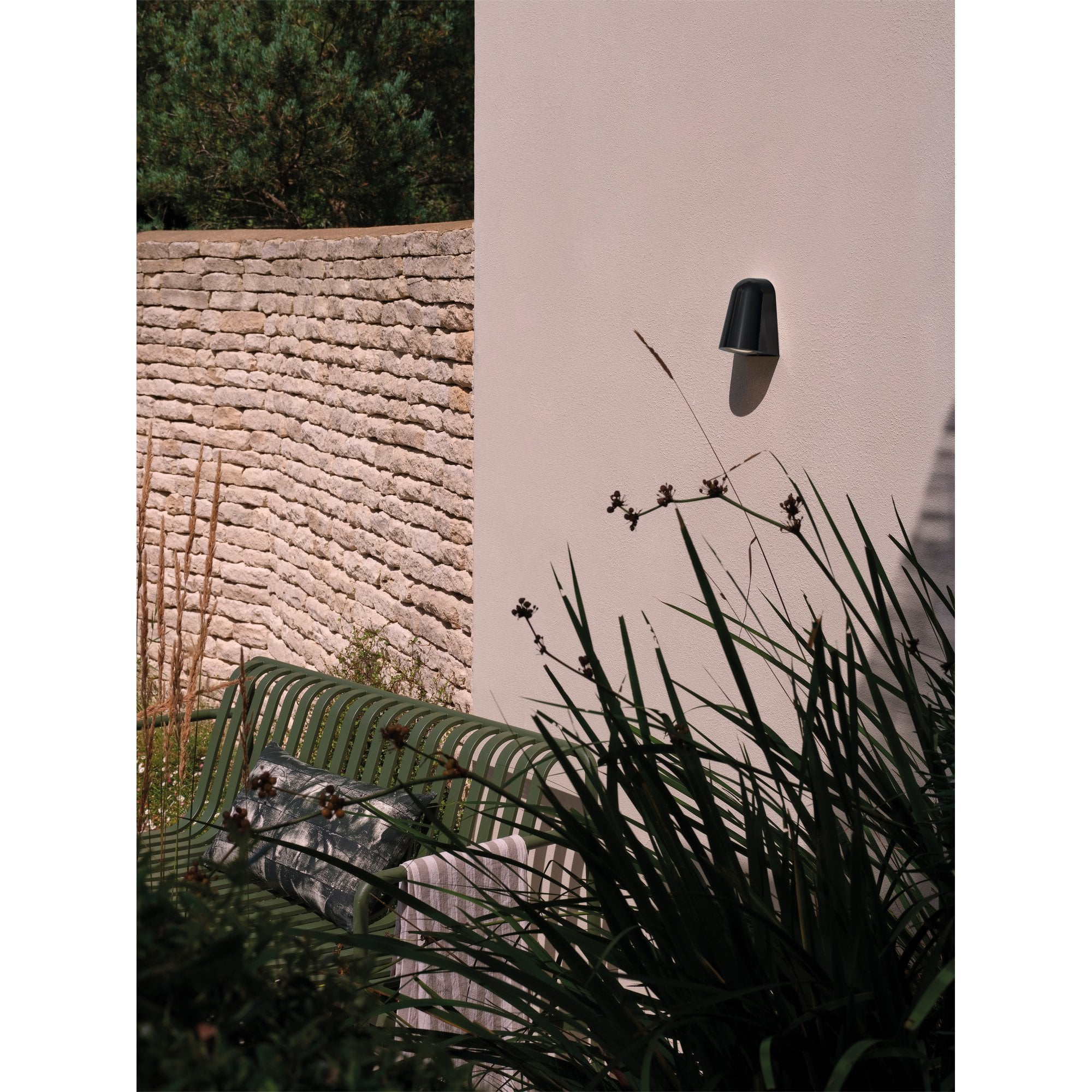 1317022 Mast Light Outdoor Wall Light Gloss Glaze Black