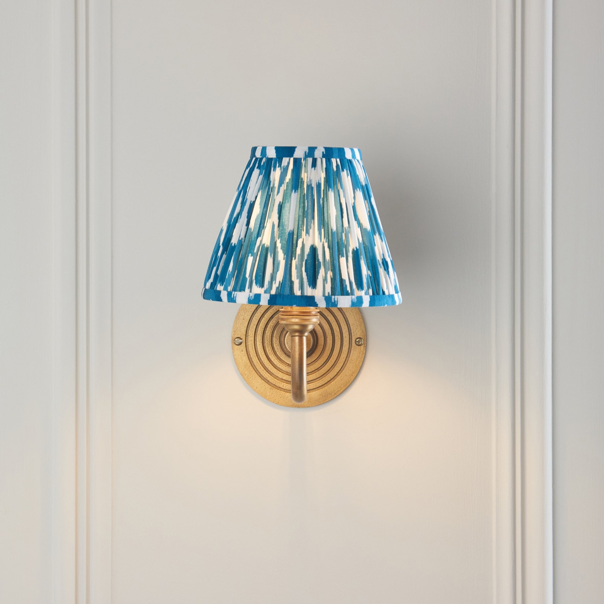 114098 Ripple Curve & Ikat 16cm Wall Light Antique Brass & Marlin Blue Fabric