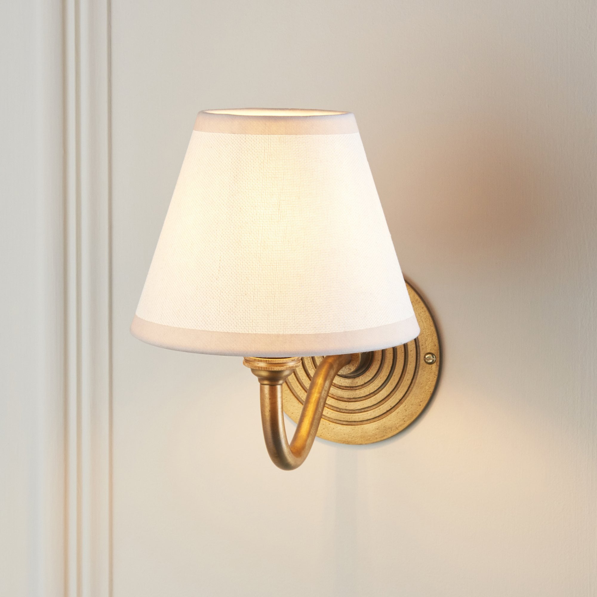 114101 Ripple Curve & Ivy 16cm Wall Light Antique Brass & Vintage White Fabric