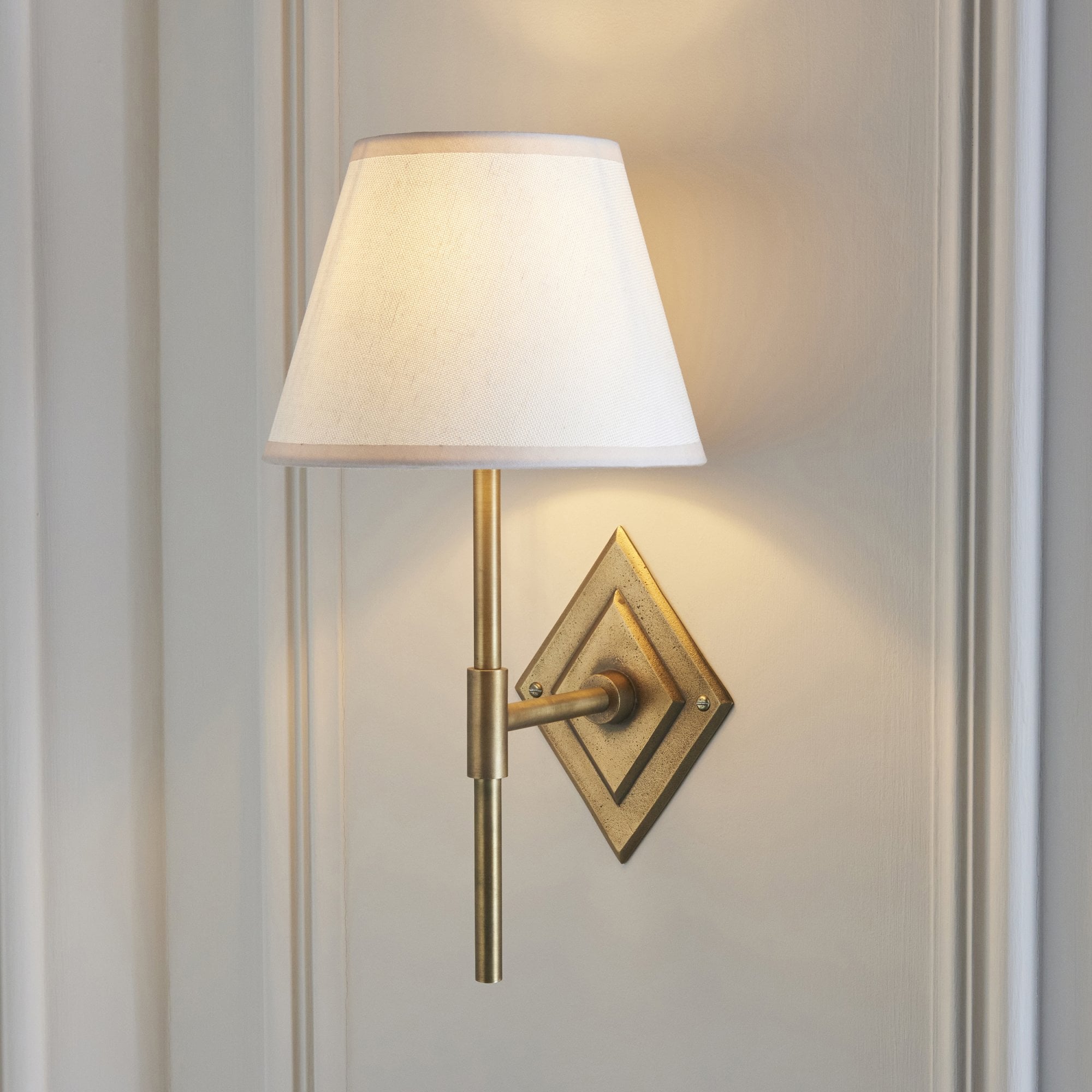 114165 Diamond Tall & Ivy 20cm Wall Light Antique Brass & Vintage White Fabric