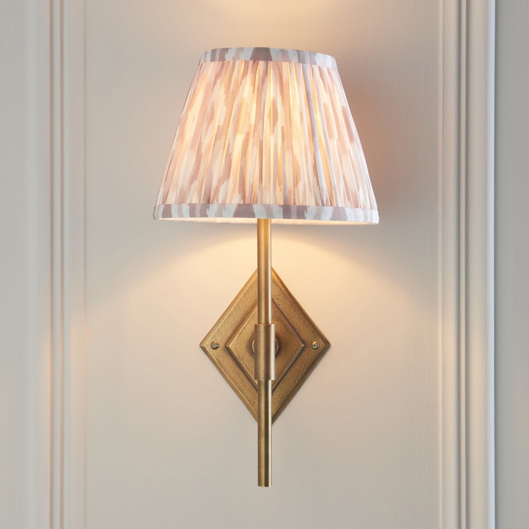 114166 Diamond Tall & Ikat 20cm Wall Light Antique Brass & Neutral Print Fabric